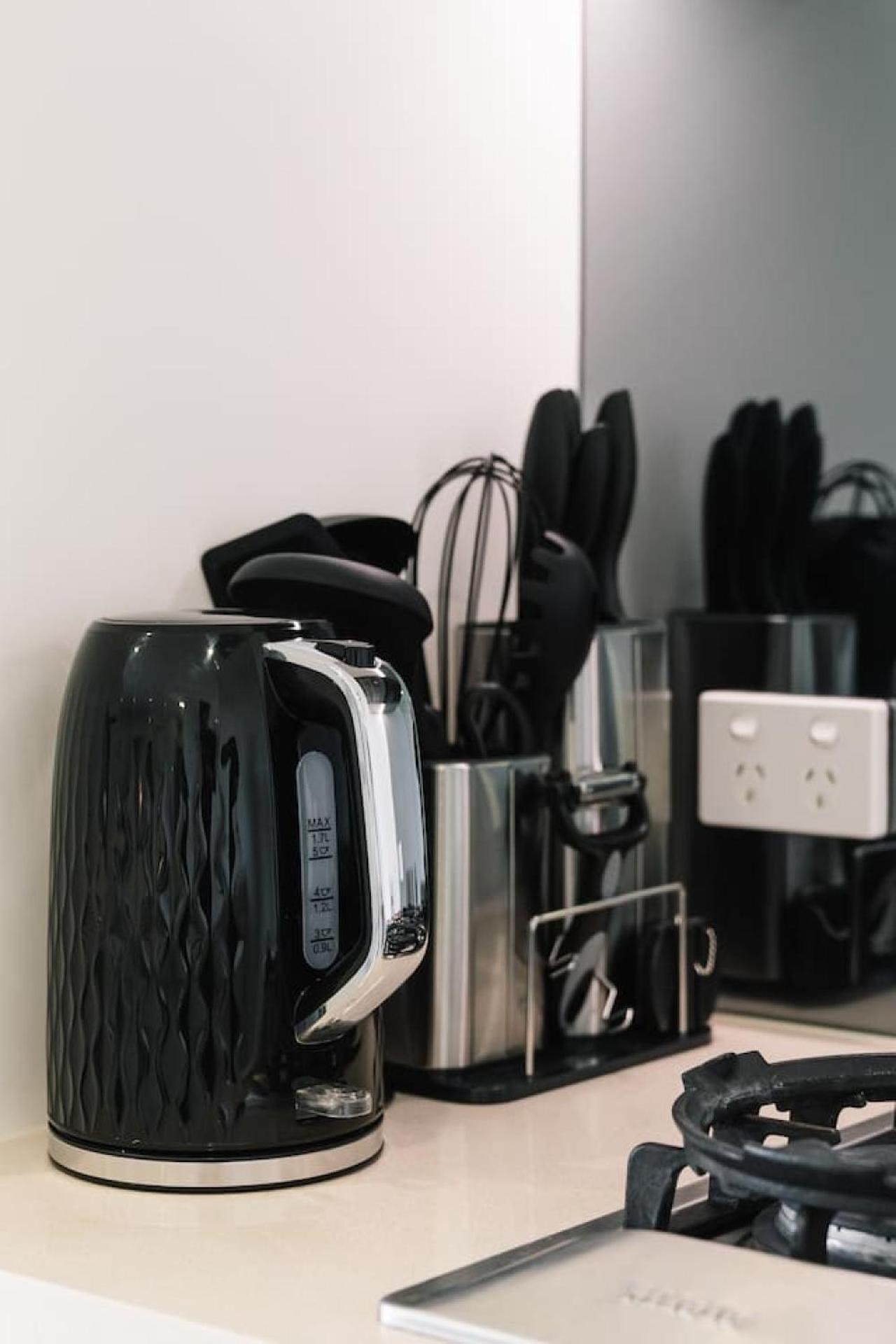 Stylish With Balcony Easy Access To Everywhere