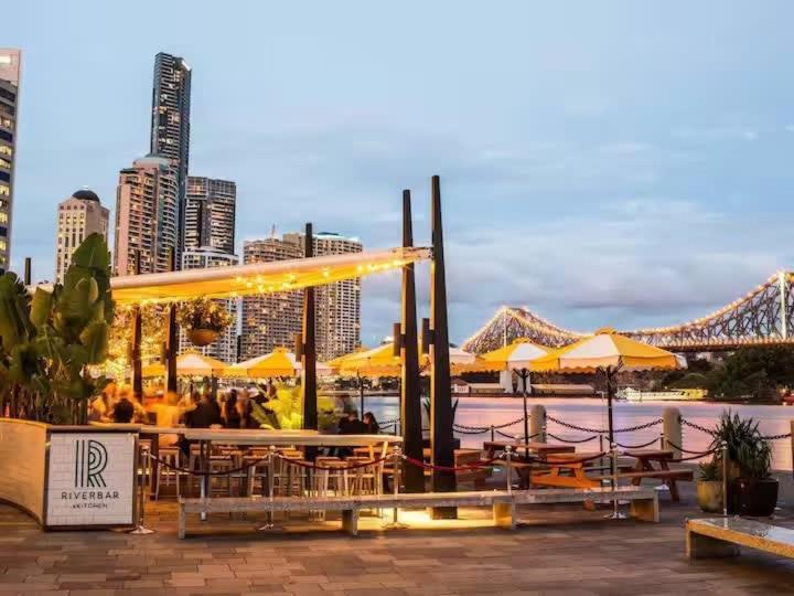 Modern 2br In Cbd Free Parking And Pool *