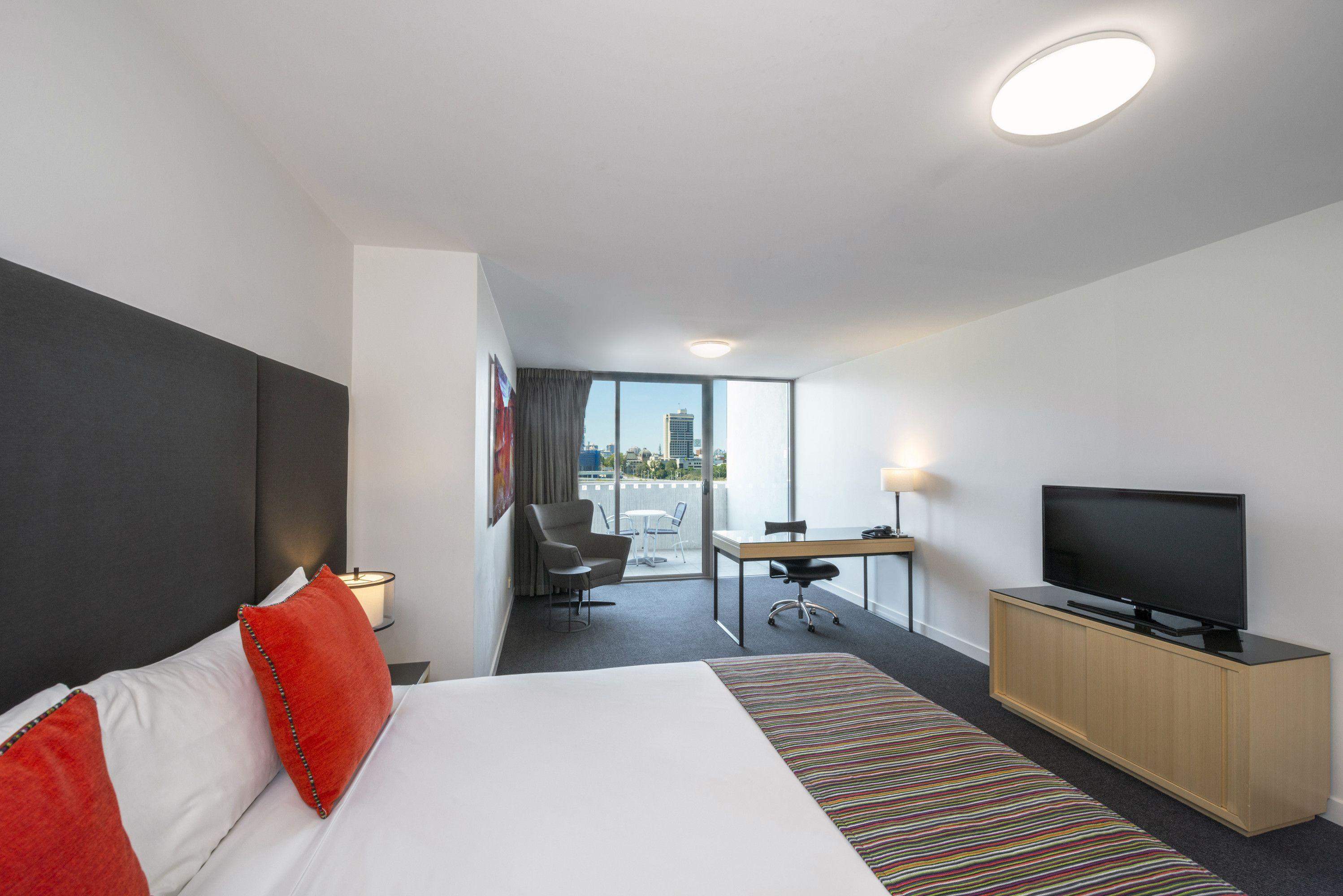 Hotel Mantra South Bank 4*