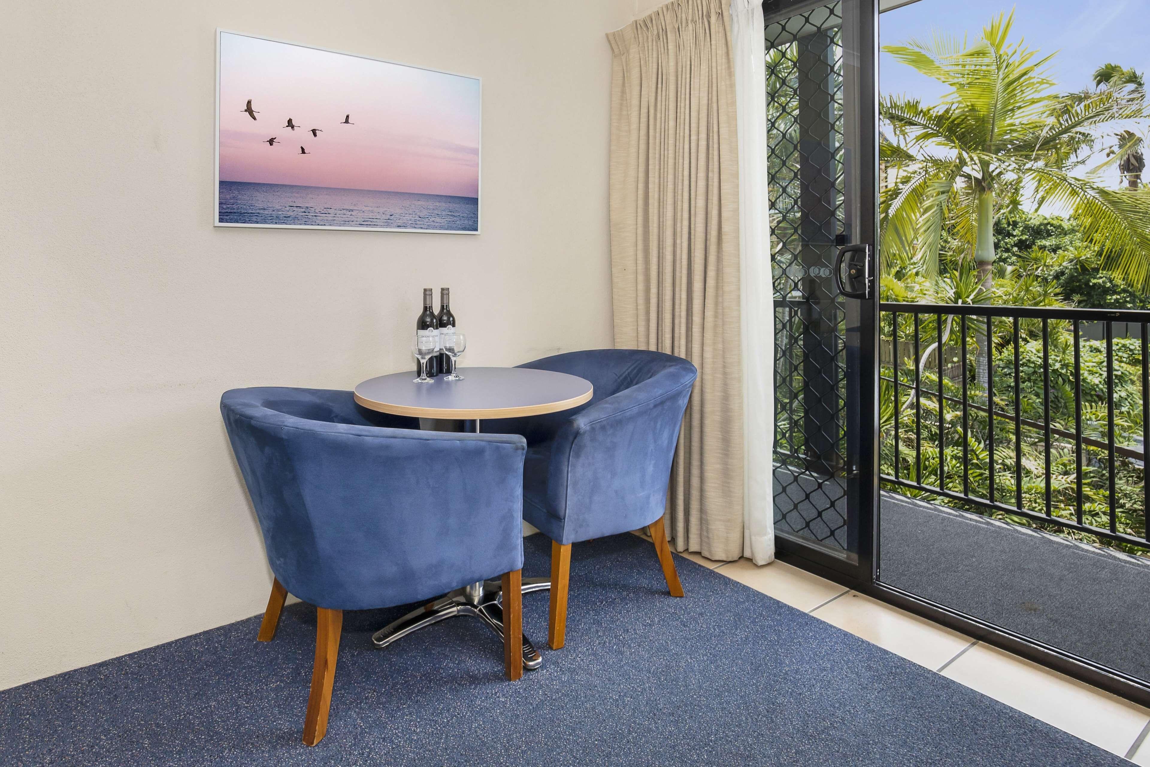 Western Airport 85 4*