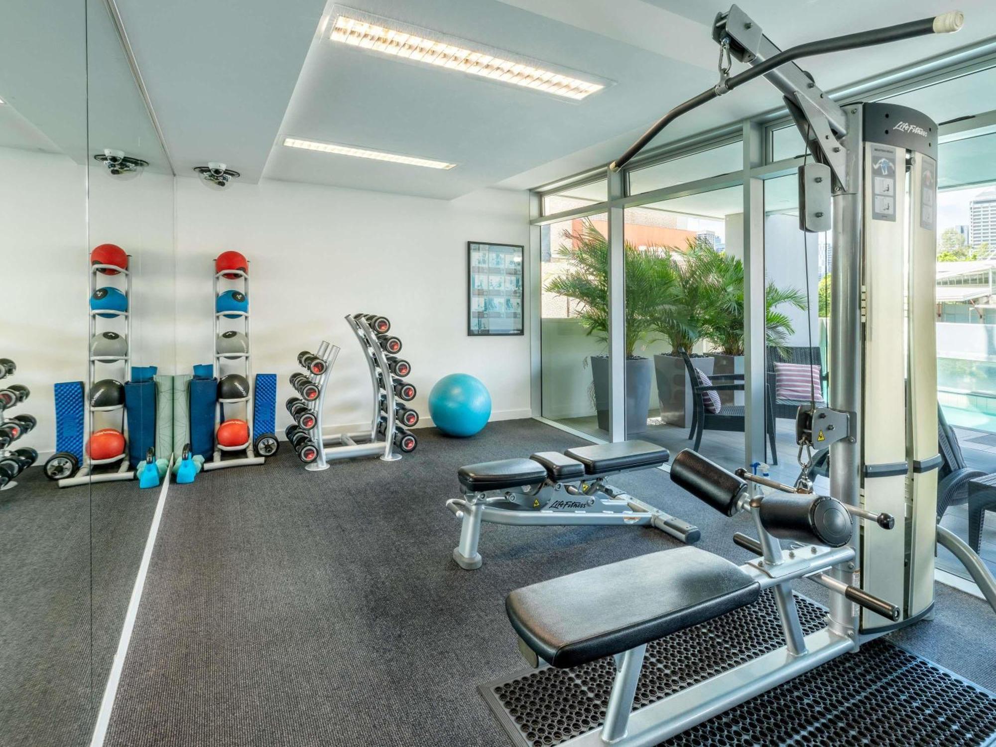 Hotel Mantra South Bank 4*