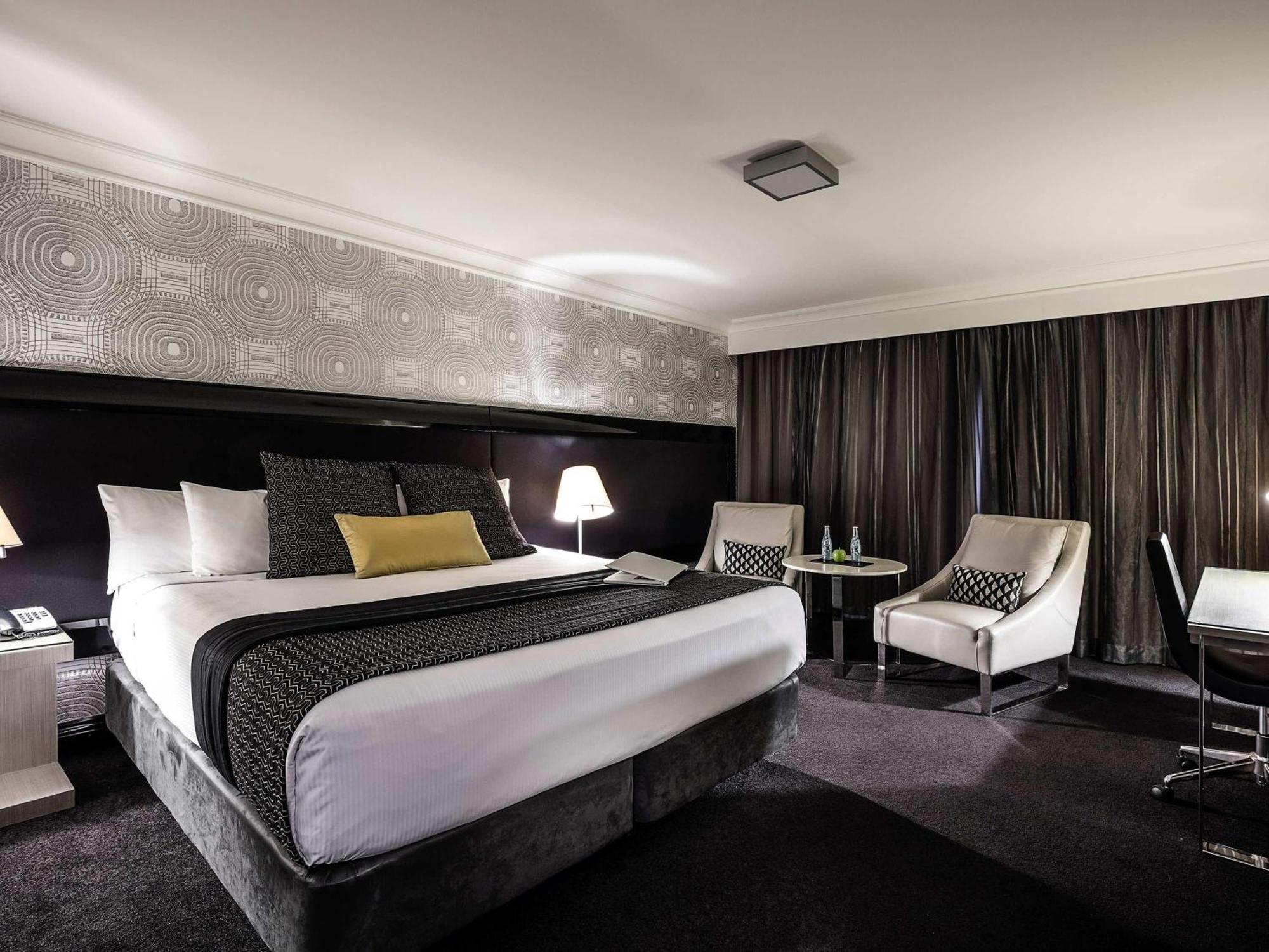 Pullman King George Square 5* Brisbane
