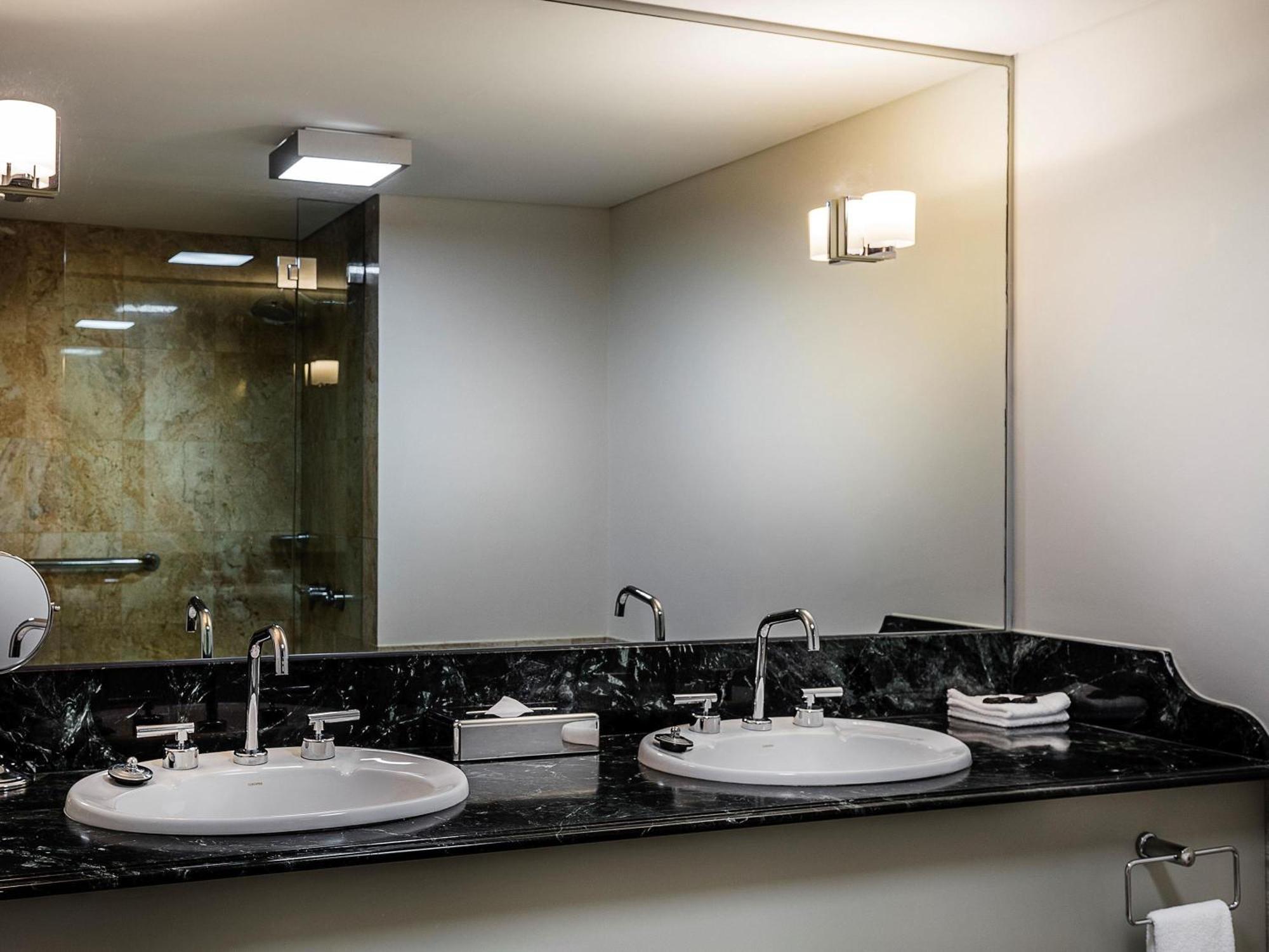 Pullman King George Square 5*