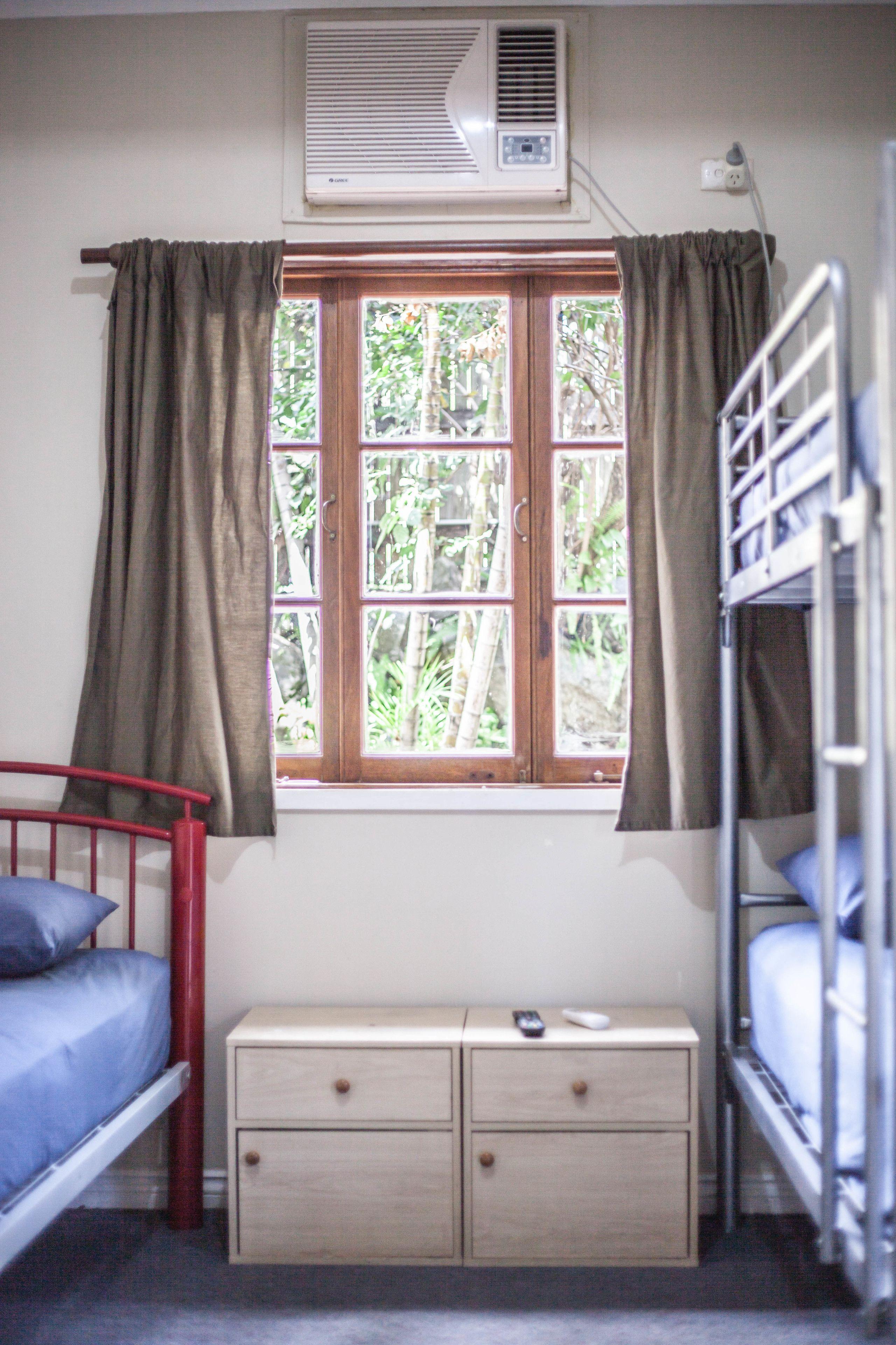 Hostel Somewhere To Backpackers