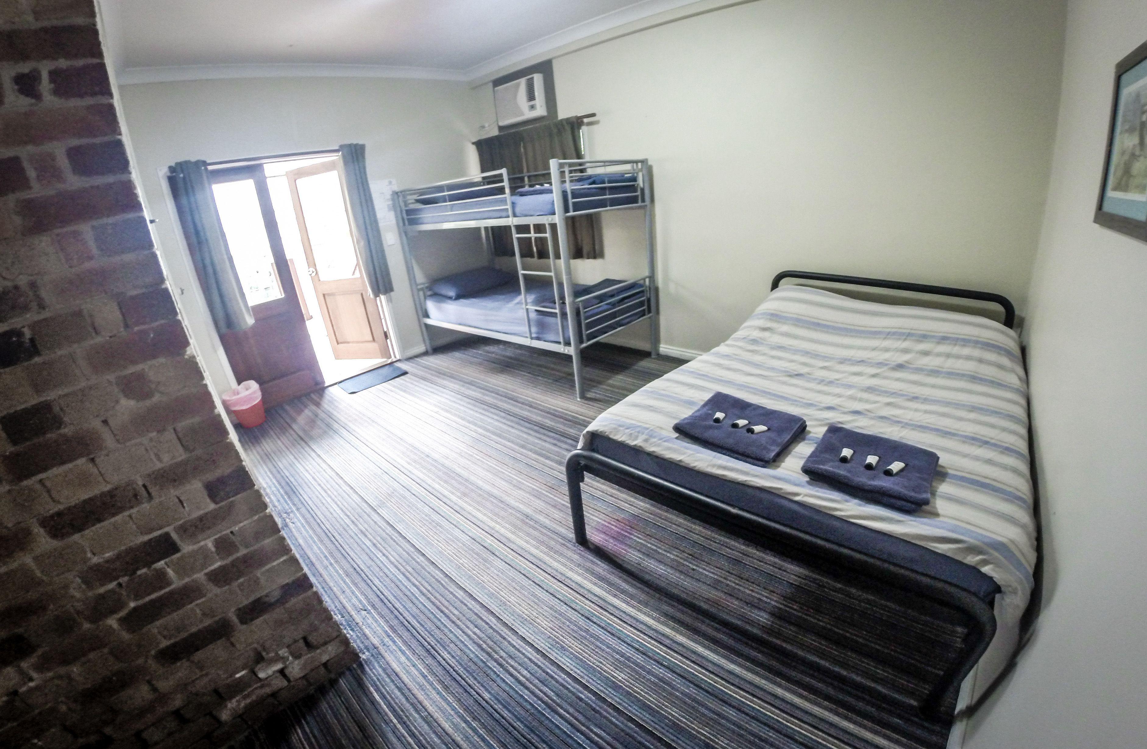 Somewhere To Backpackers *