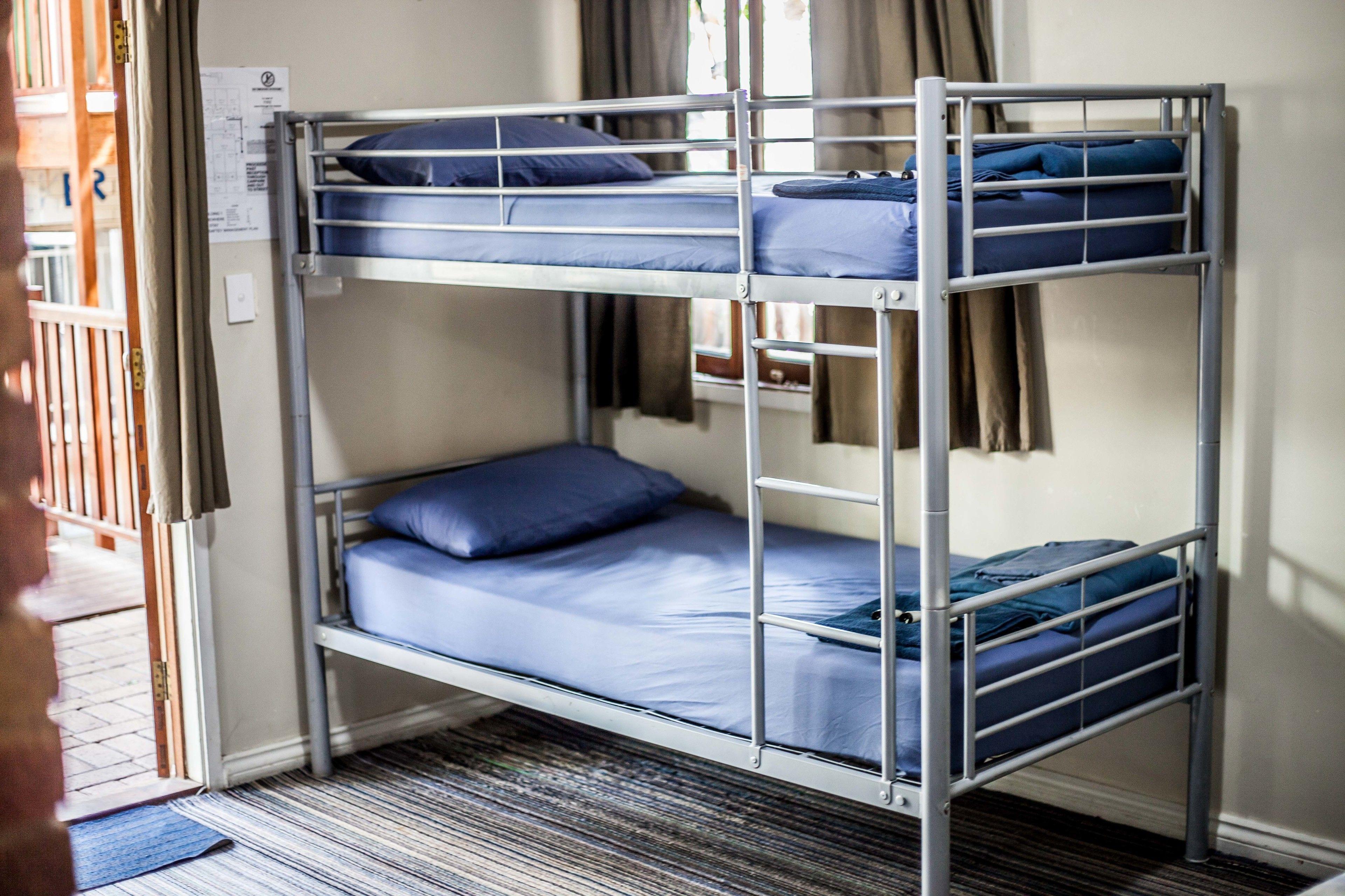 Hostel Somewhere To Backpackers