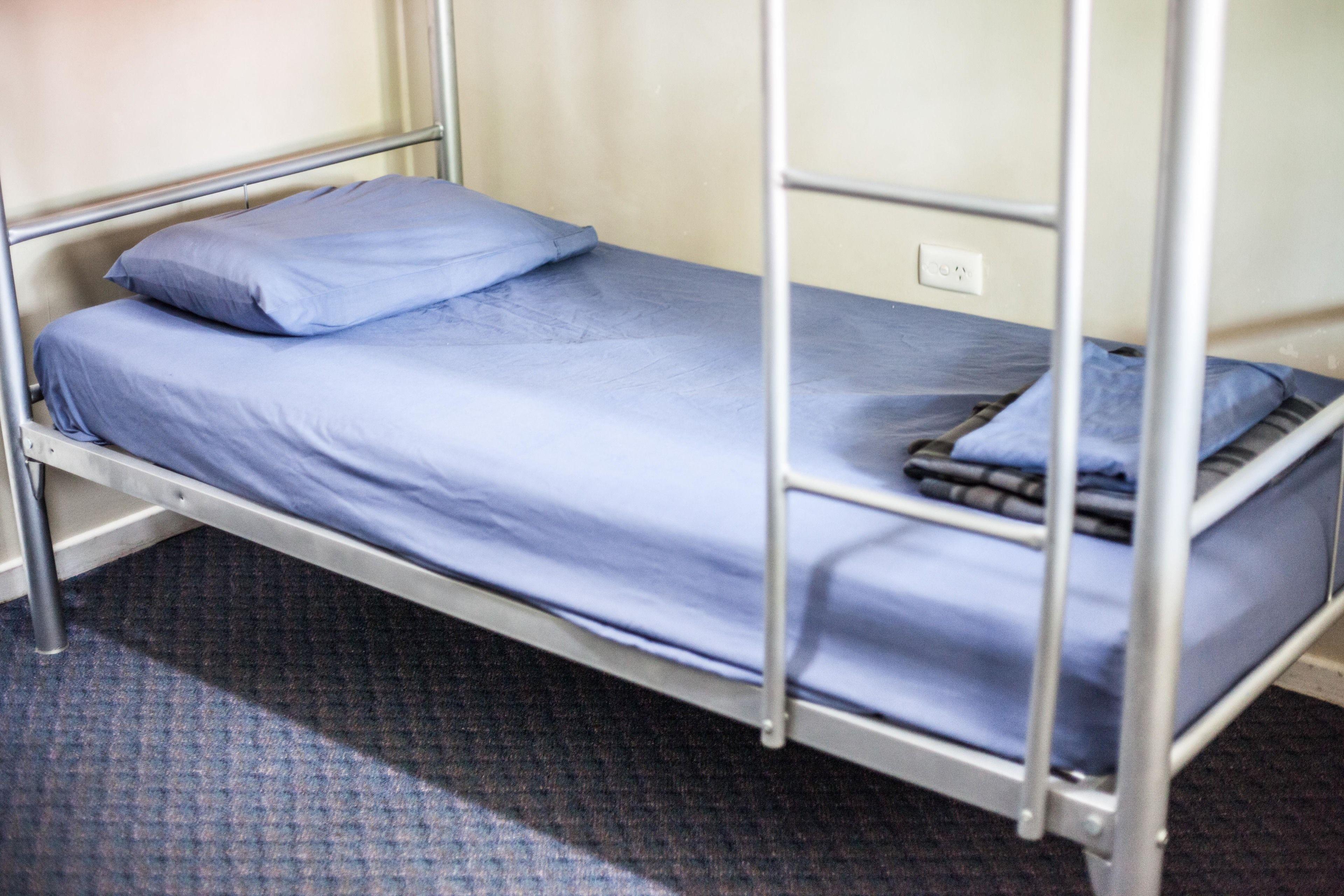 Somewhere To Backpackers Hostel *