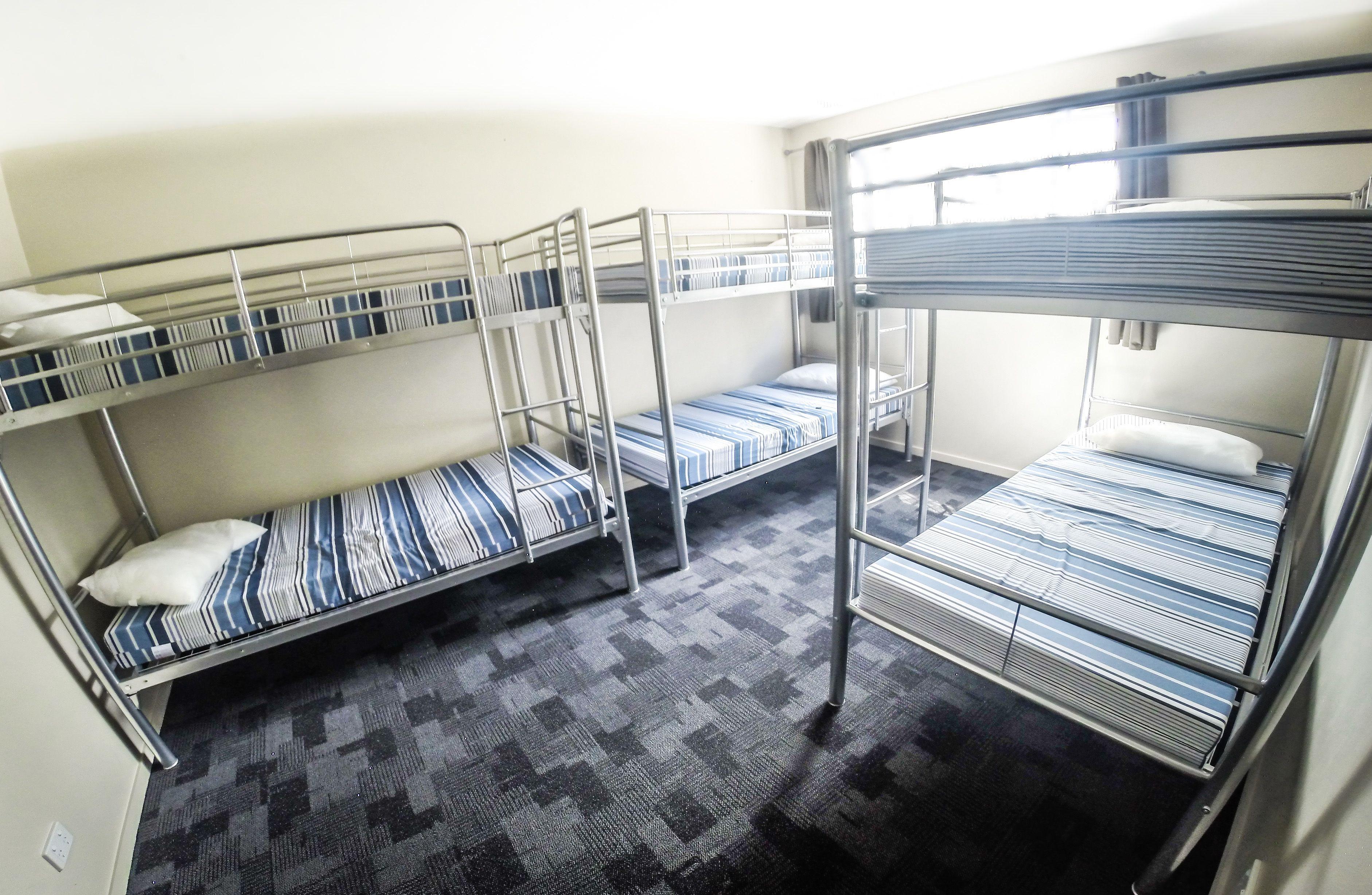 Somewhere To Backpackers Hostel Brisbane