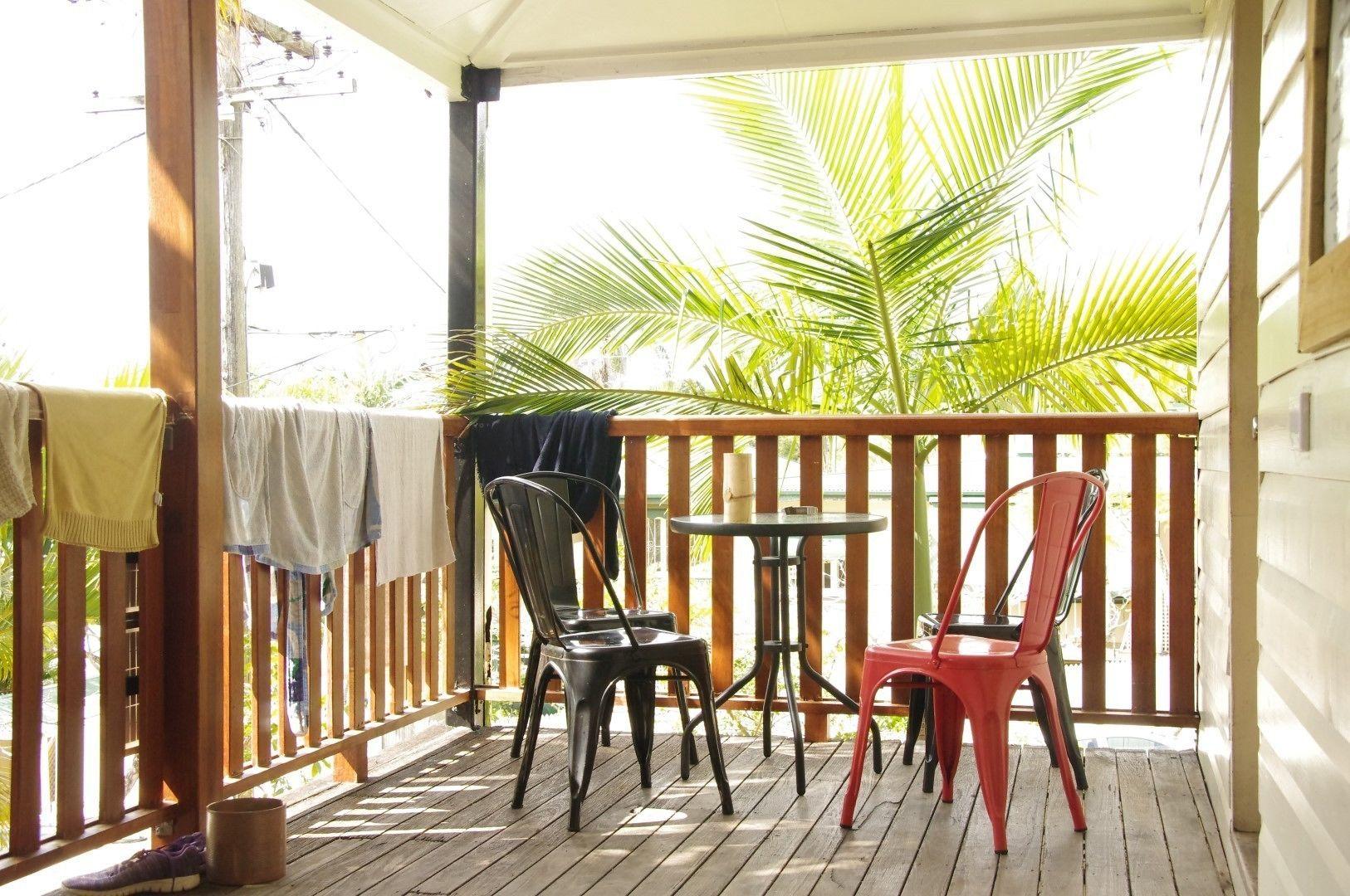 Hostel Somewhere To Backpackers *