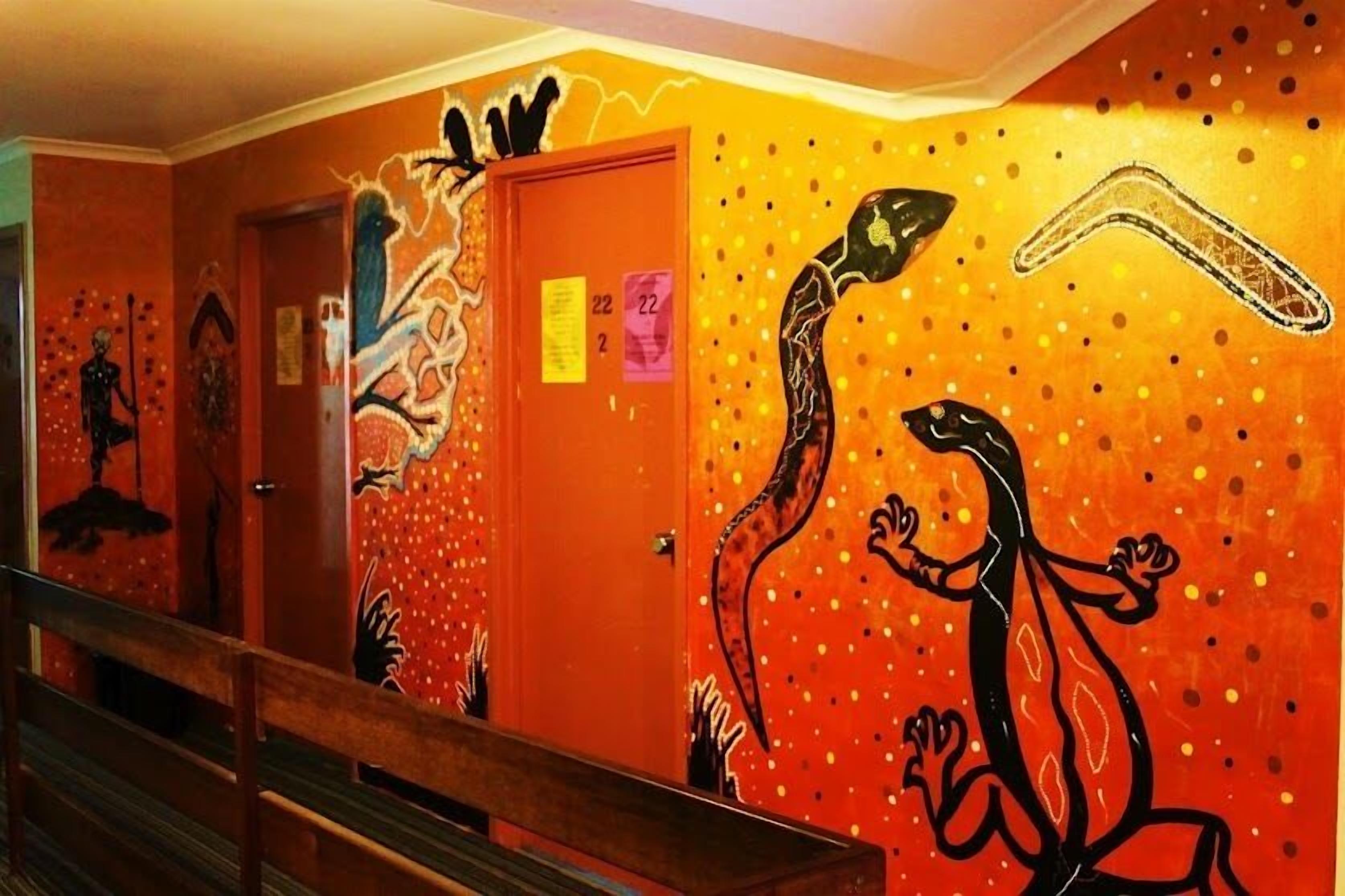 Hostel Somewhere To Backpackers