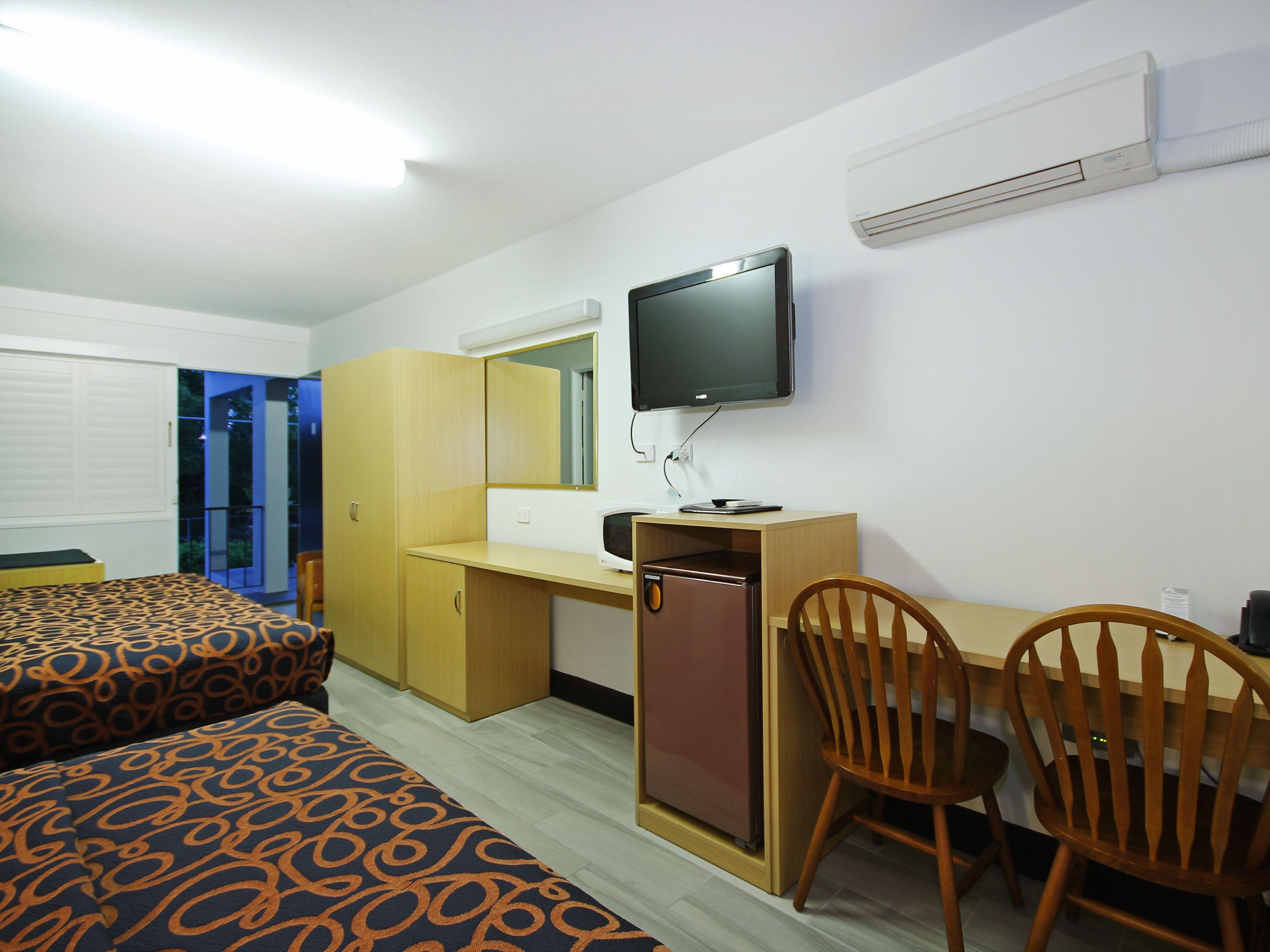 Airway Motel 4*