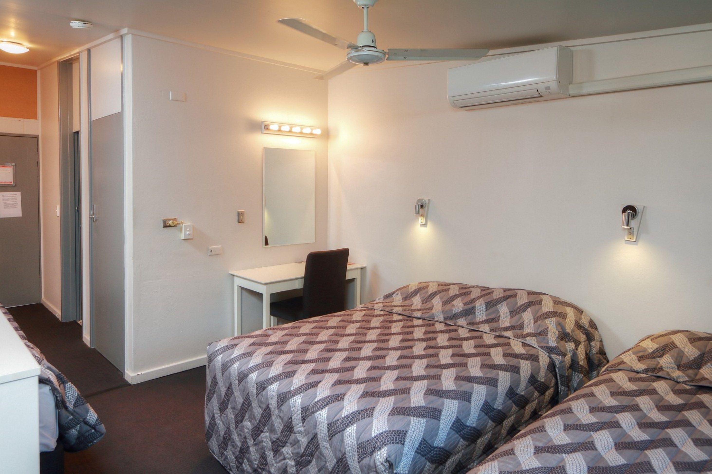 Nightelier Mitchelton The Brook