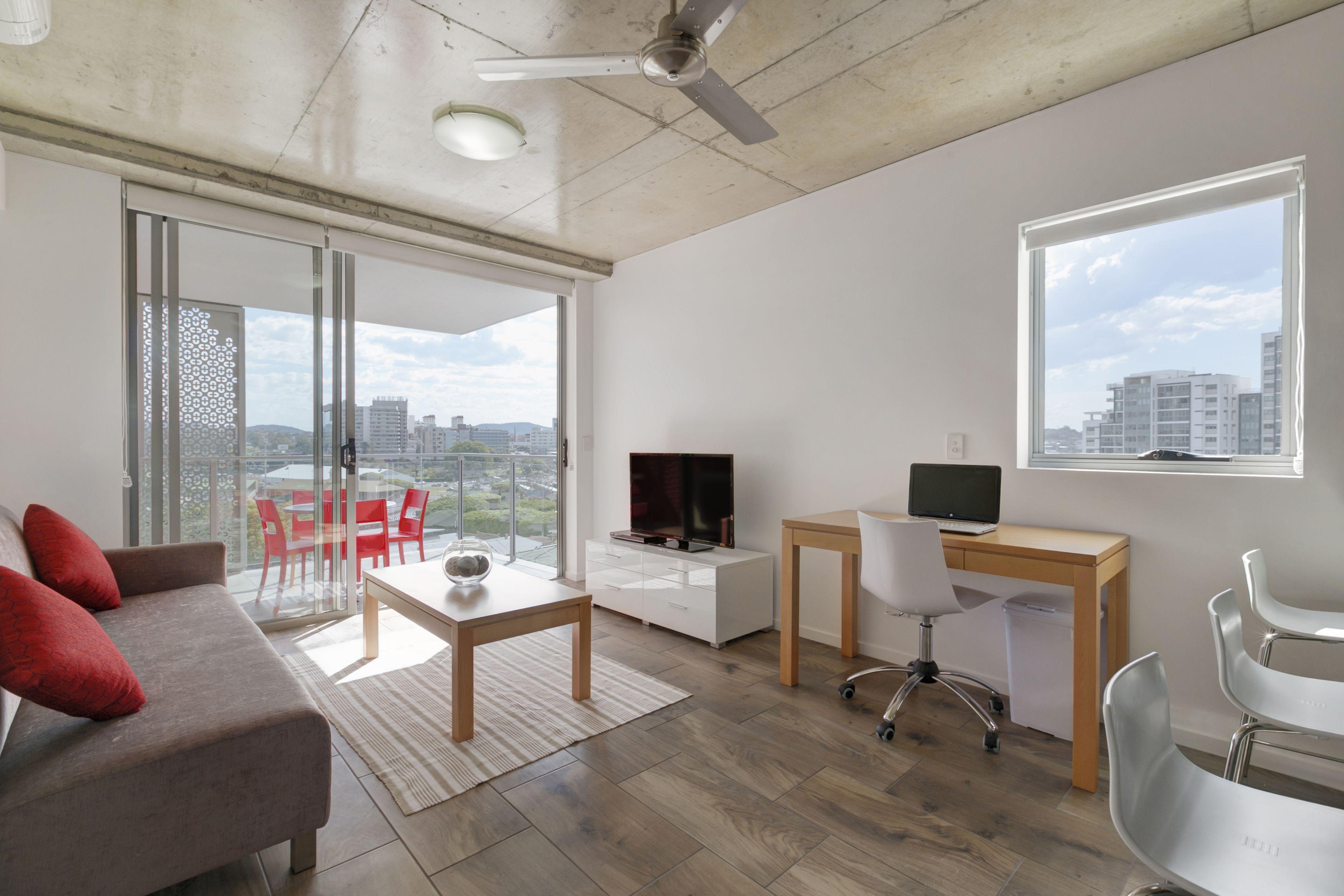 Direct Collective - Pavilion And Governor On Brookes