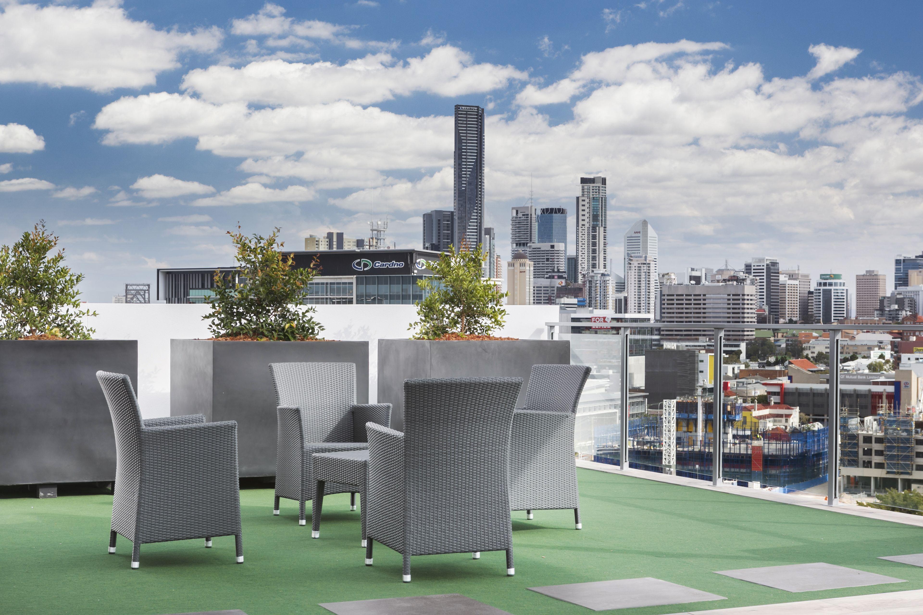 Direct Collective - Pavilion And Governor On Brookes