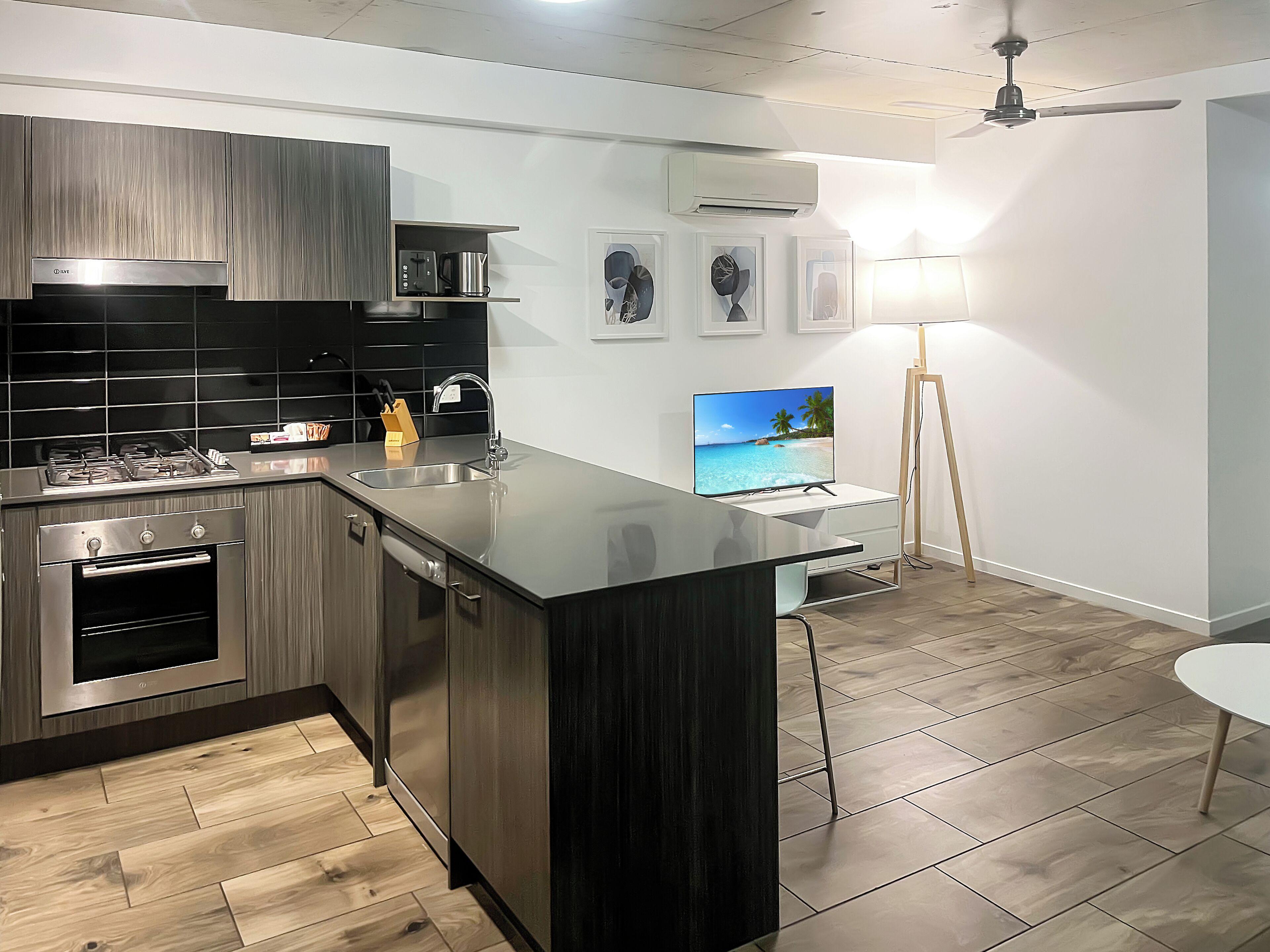 Direct Collective - Pavilion And Governor On Brookes