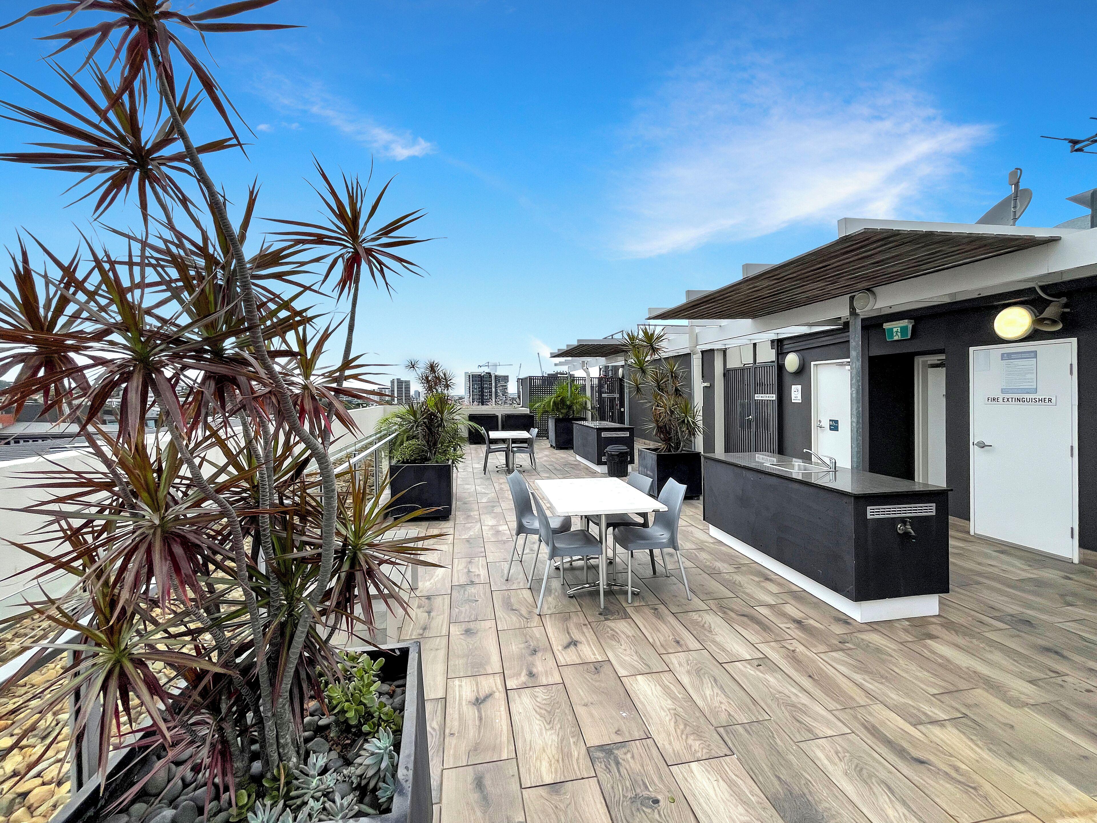 Direct Collective - Pavilion And Governor On Brookes 4*