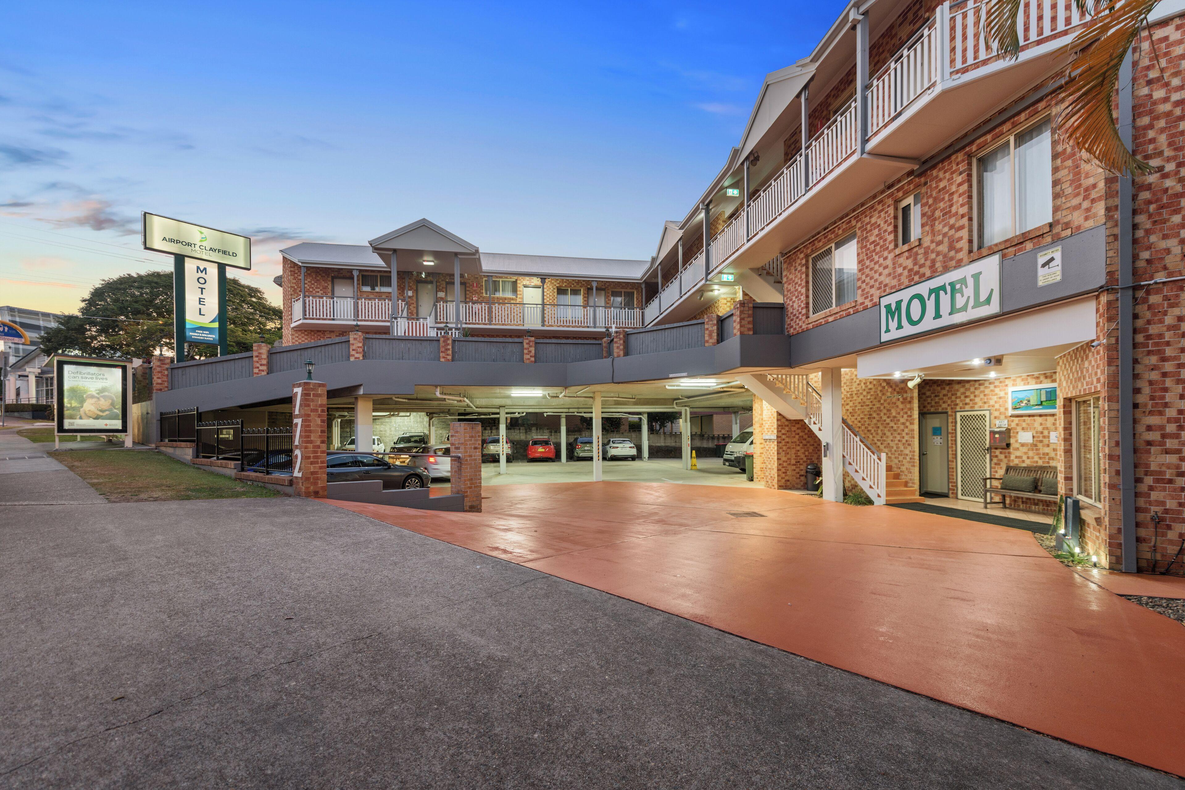 Airport Clayfield
