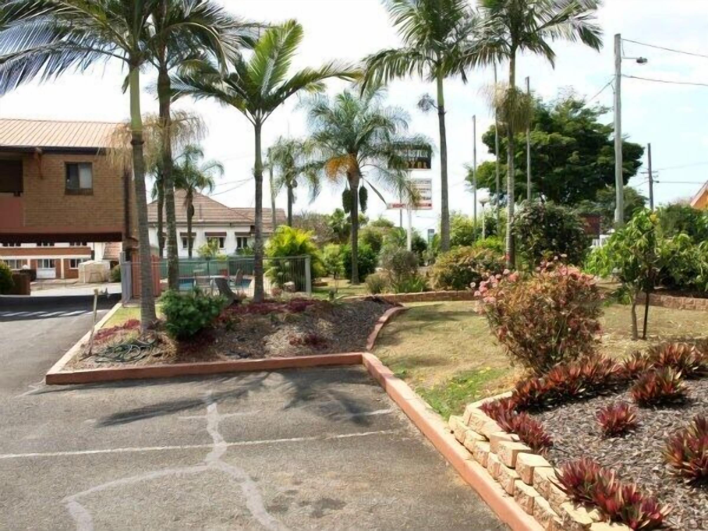 Motel Lancaster Court