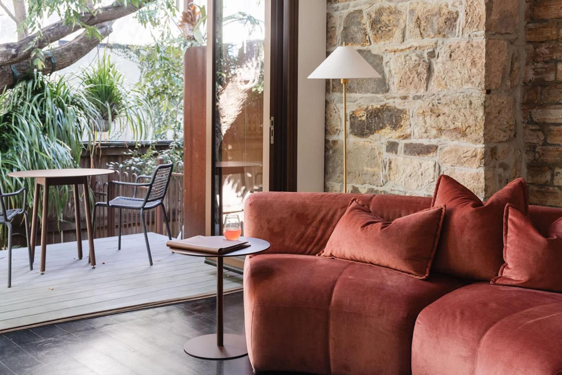 Miss Midgley's - Principals Office 1 King Bed Brisbane