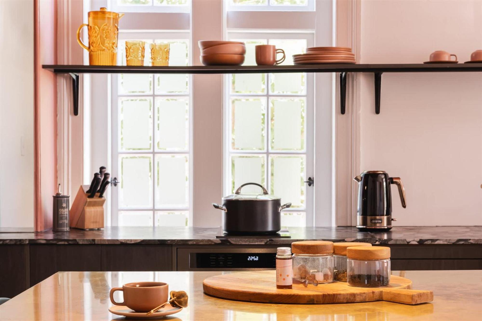 Apartment Miss Midgley's - Refectory *