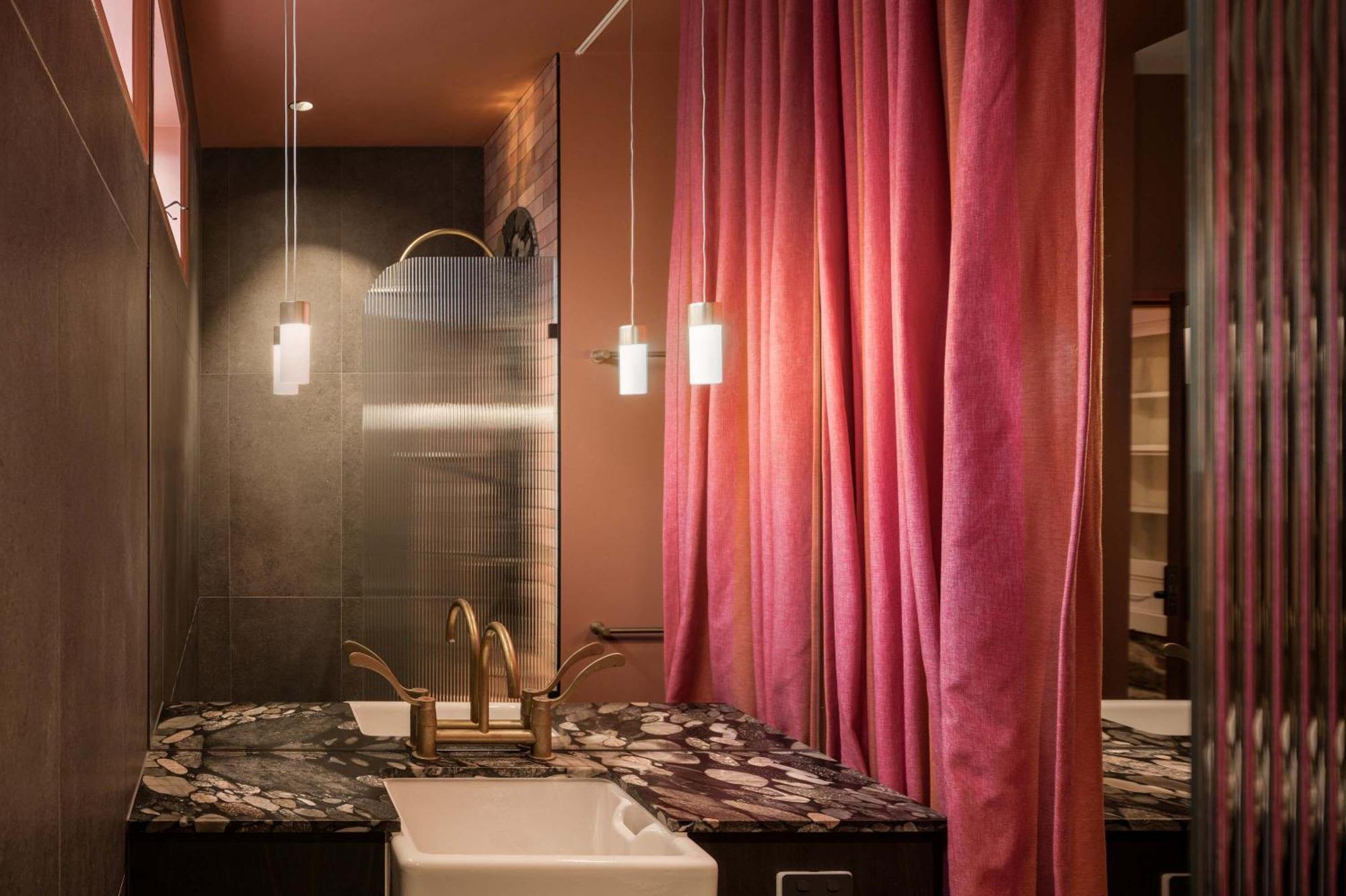 Apartment Miss Midgley's - Principals Office 1 King Bed Brisbane