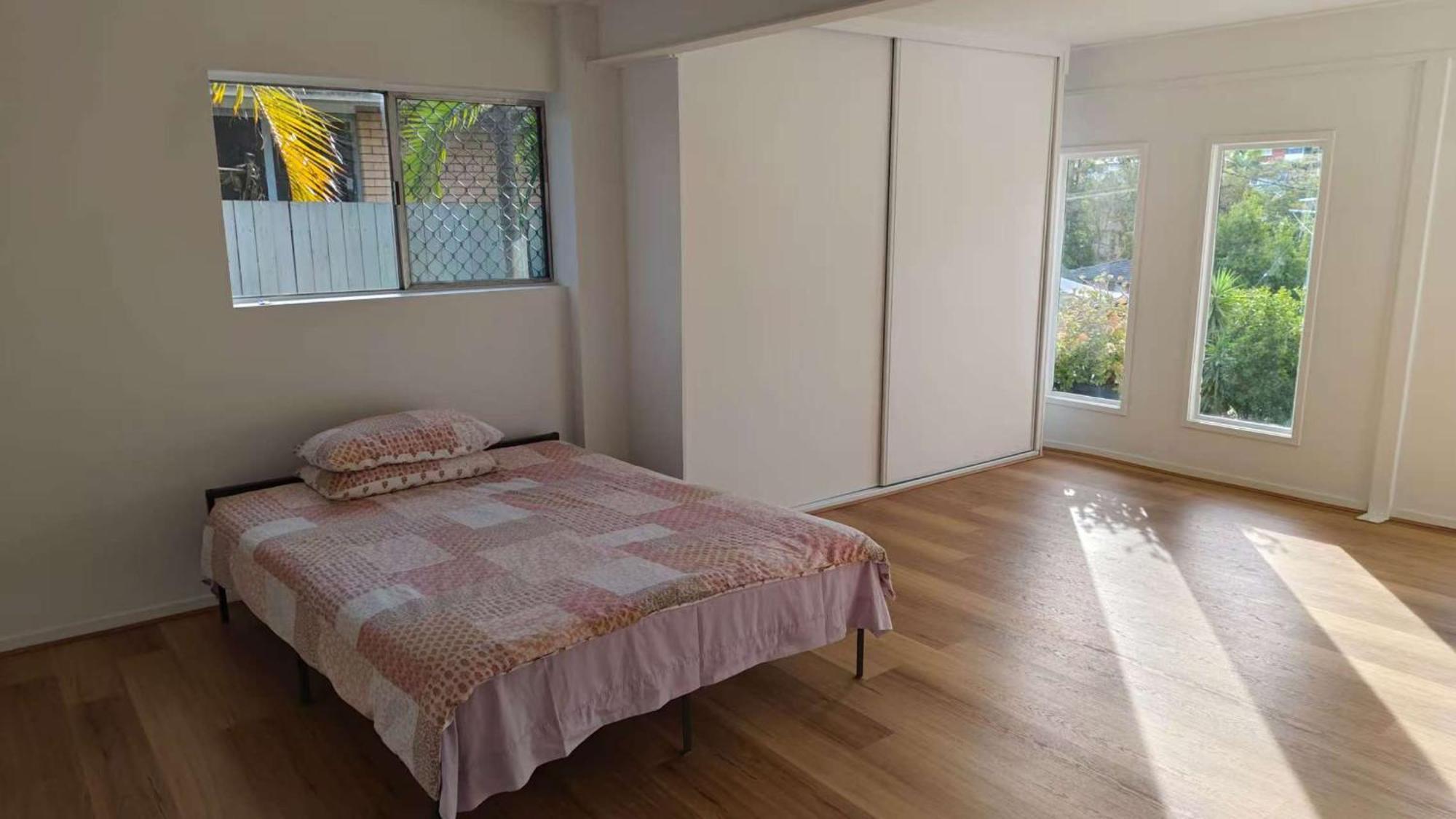 Modern Holland Park With Easy Access Homestay *