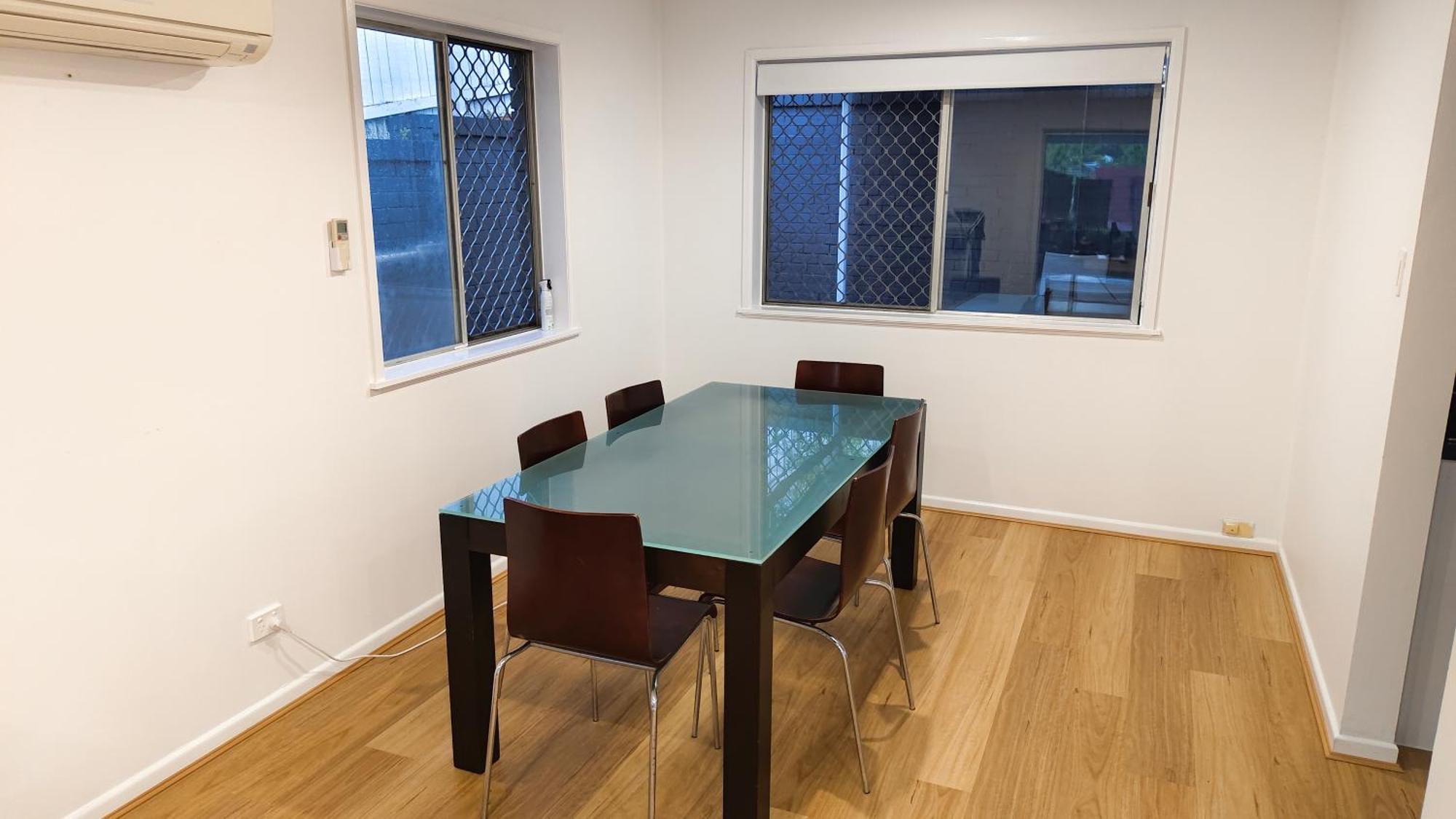 Modern Holland Park With Easy Access * Brisbane