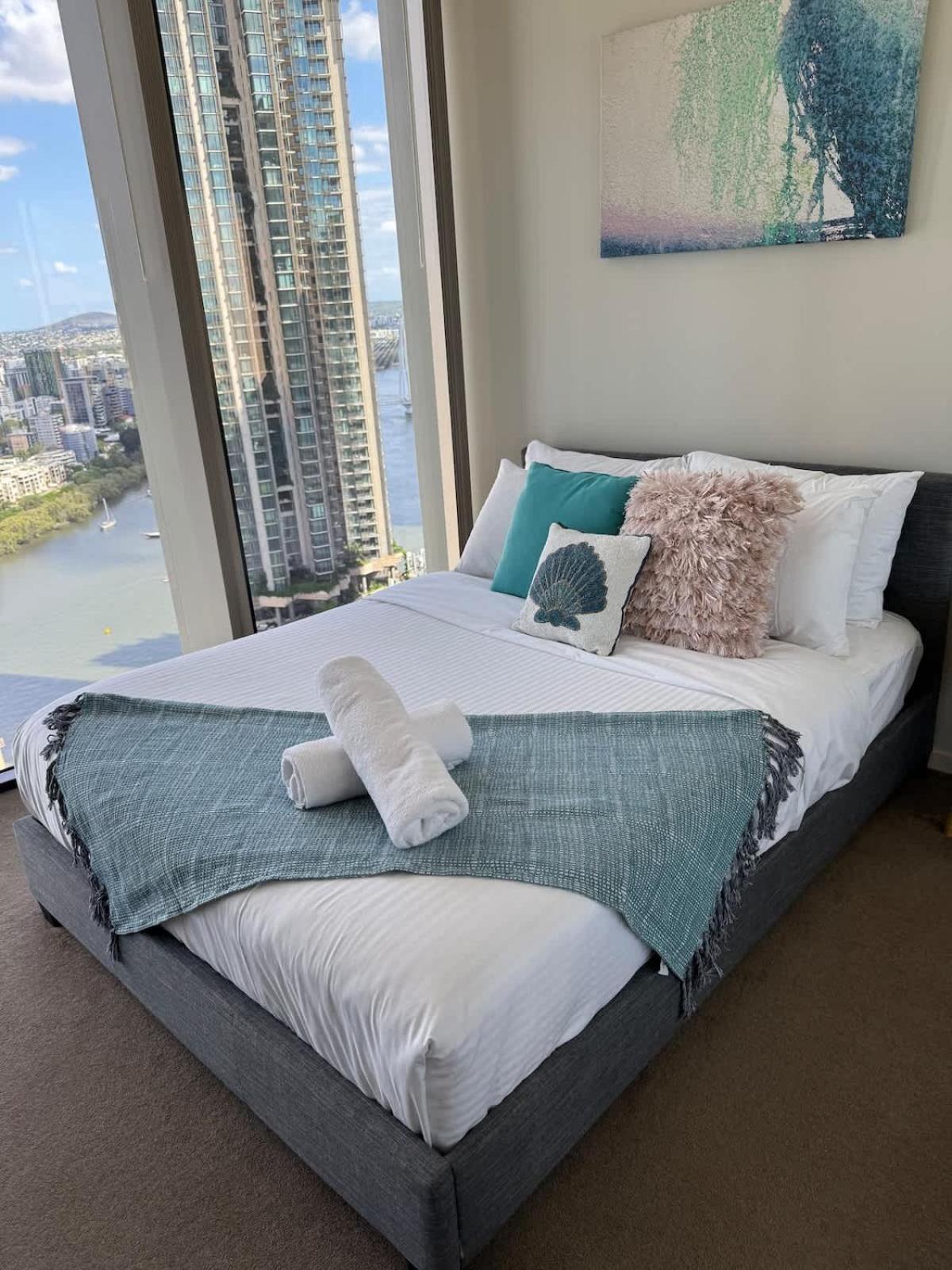 Spire 3105 High-rise Haven By Stylish Brisbane