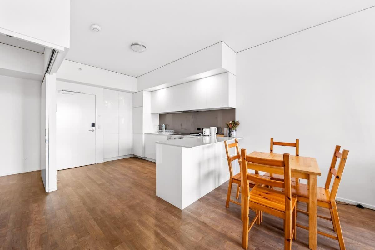 Belise - 16th Floor Executive For 2 Parking * Brisbane