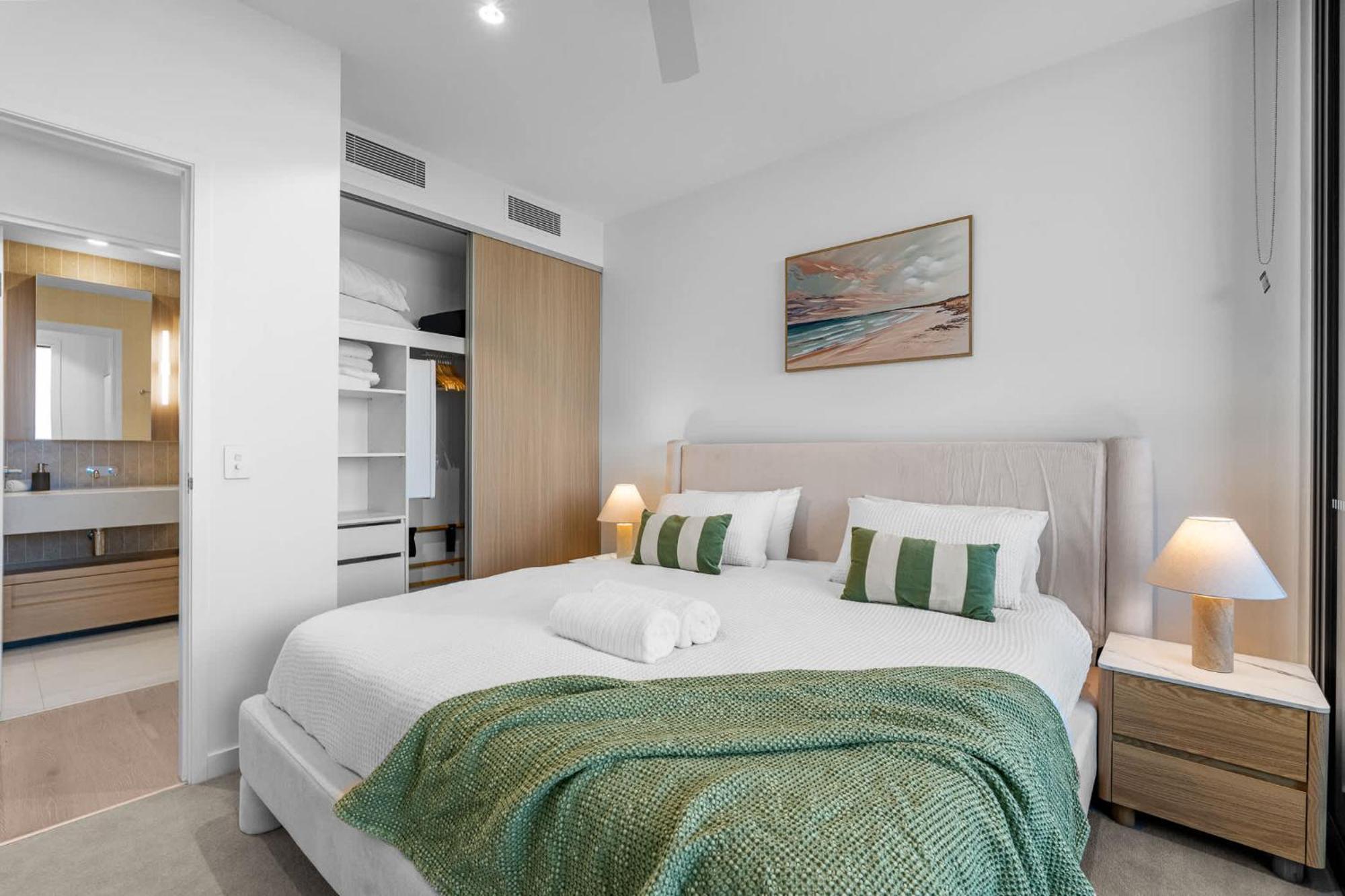 The Kaze - 37f Brand New Riverview 1br With Sofa Bed At Queens Wharf With Pool And Gym *