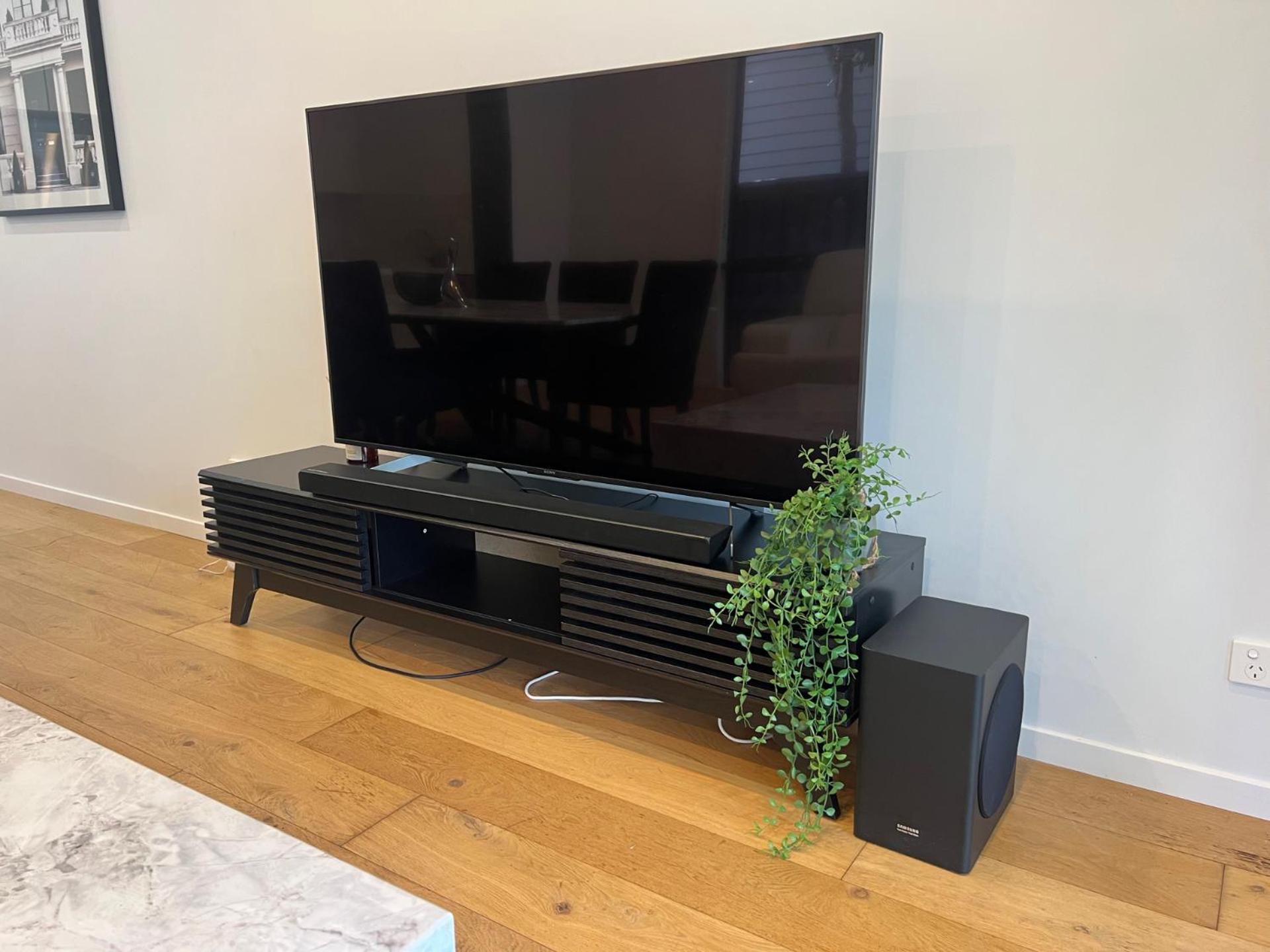 Apartment Peaceful 3br 2ba With Parking Near Airport And Cbd *