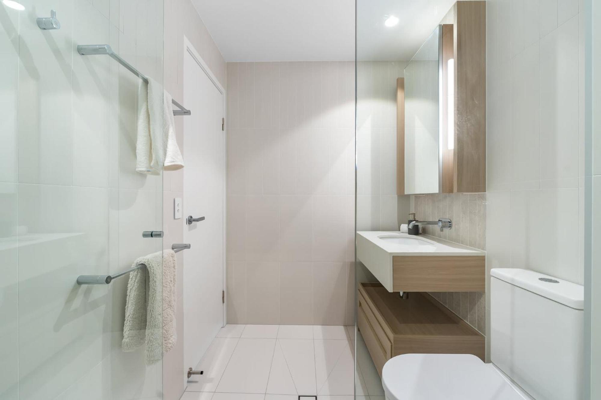 The Kaze - 37f Brand New Riverview 1br With Sofa Bed At Queens Wharf With Pool And Gym Apartment *