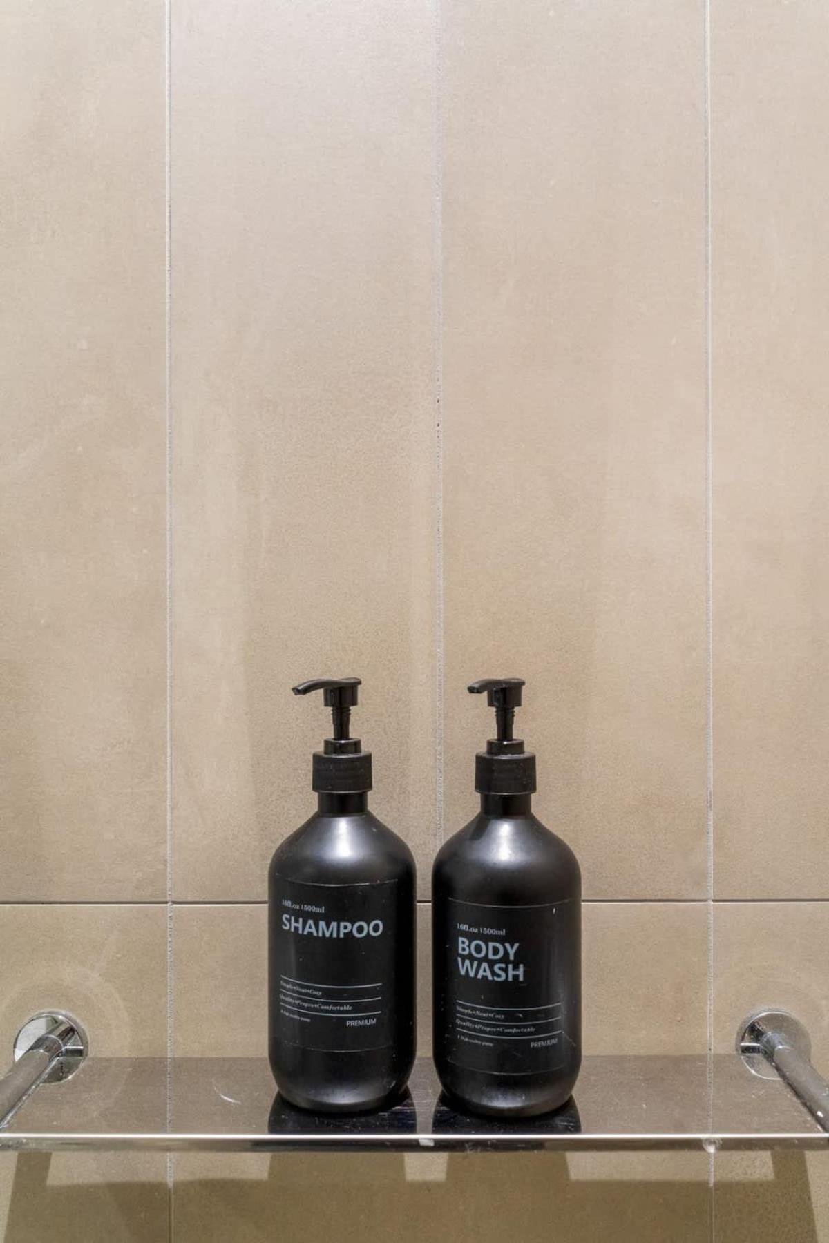 The Kaze - 37f Brand New Riverview 1br With Sofa Bed At Queens Wharf With Pool And Gym Apartment *