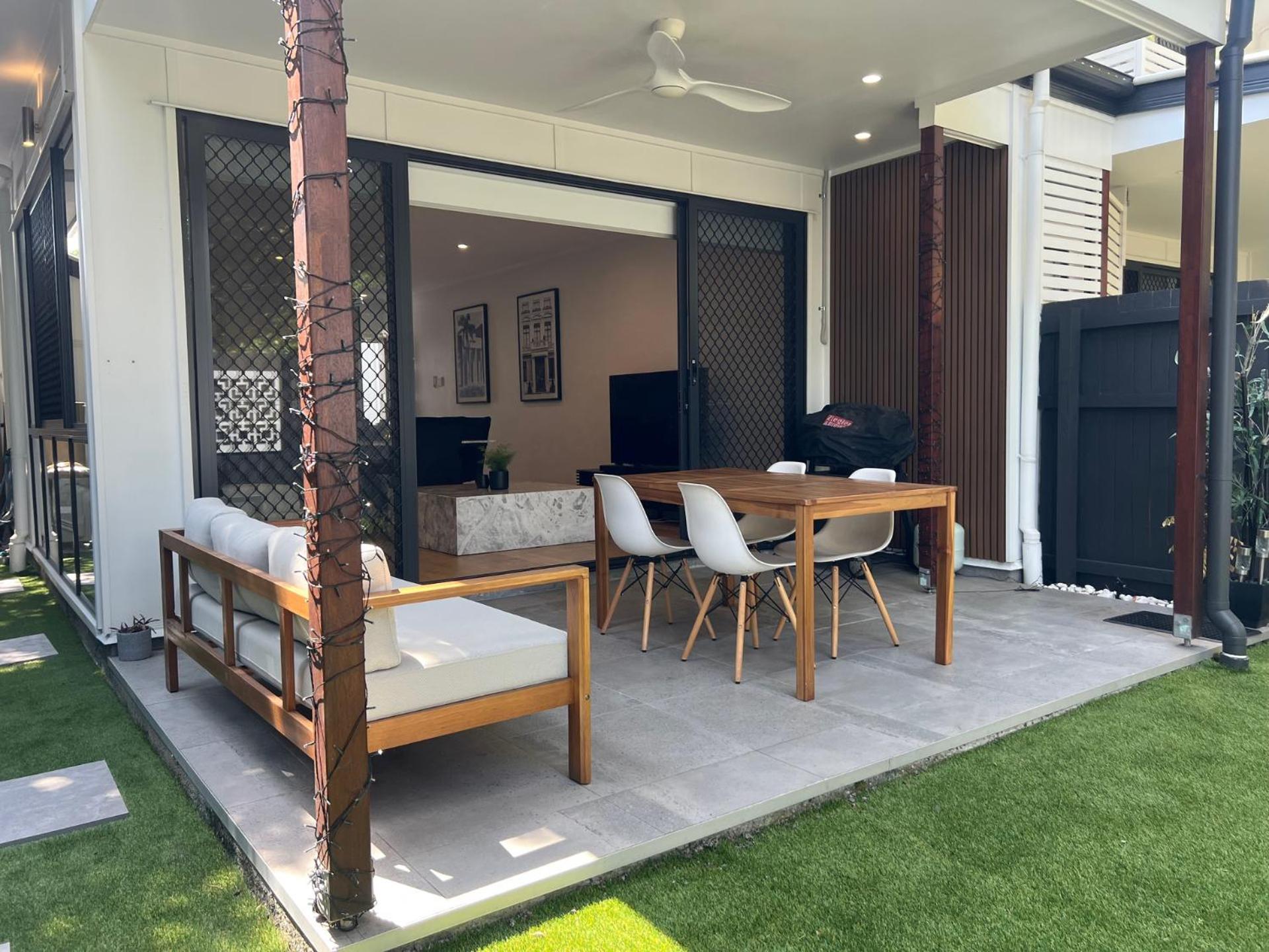 Peaceful 3br 2ba With Parking Near Airport And Cbd Apartment *