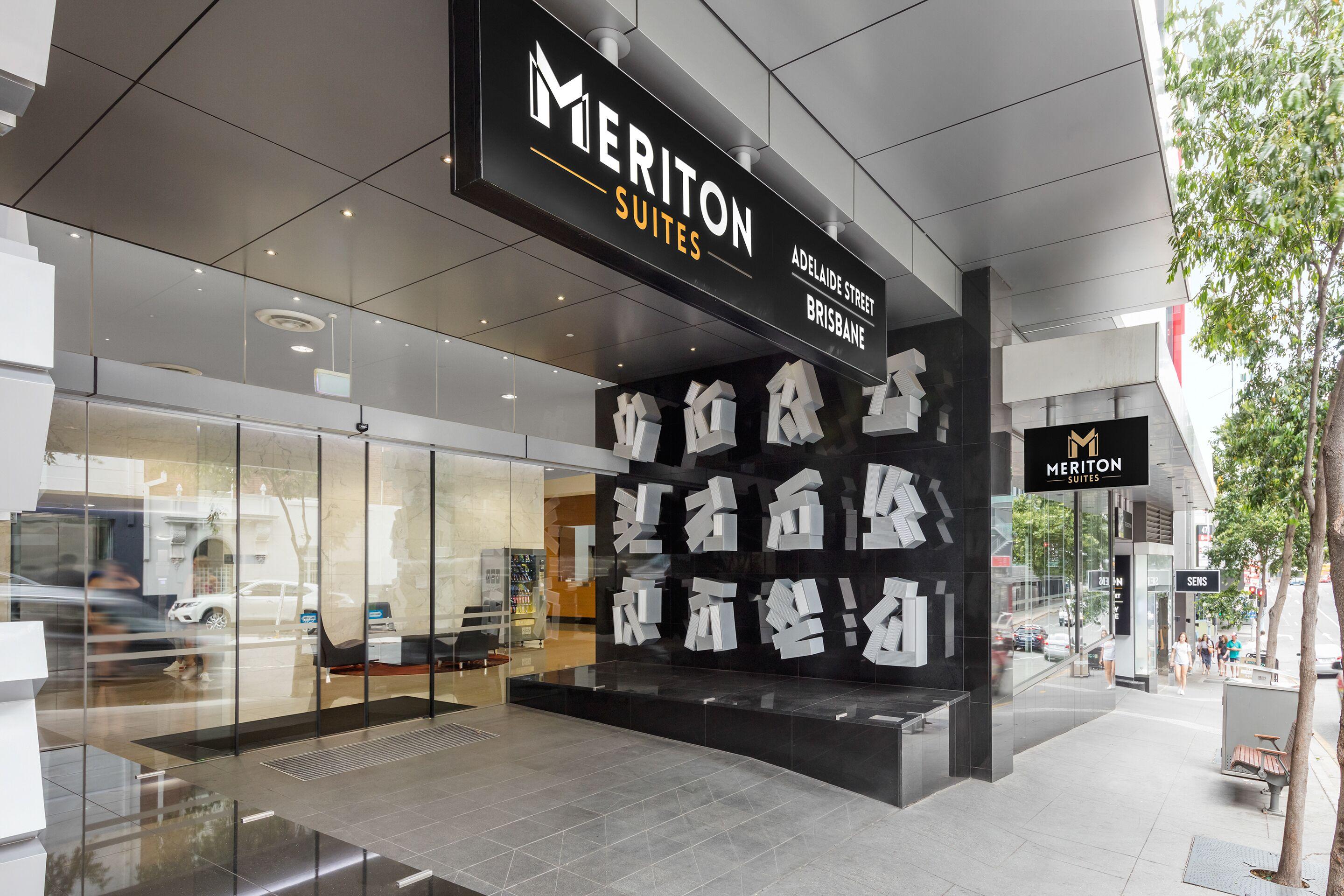 Meriton Adelaide Street,