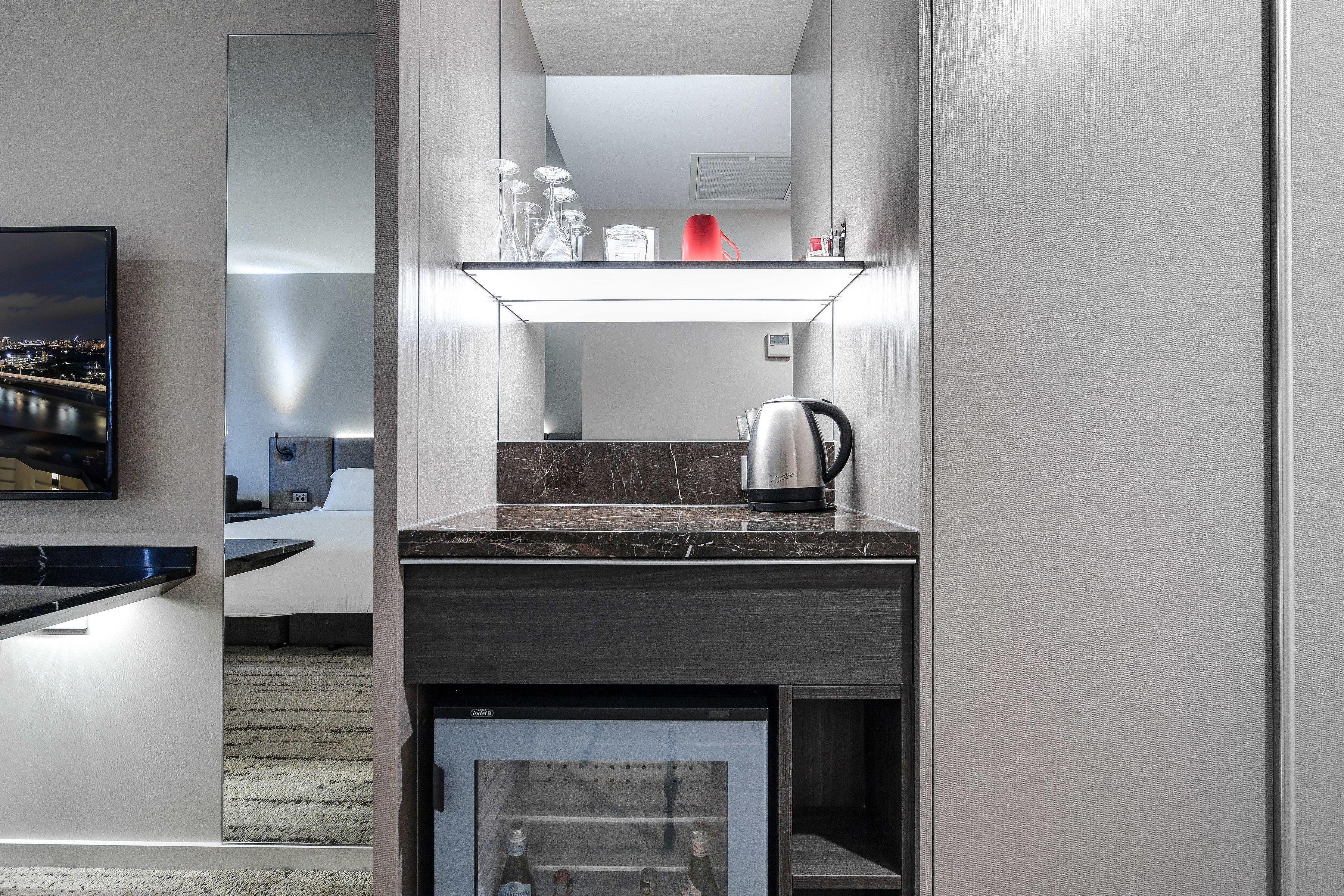 Courtyard By Marriott South Bank 4*