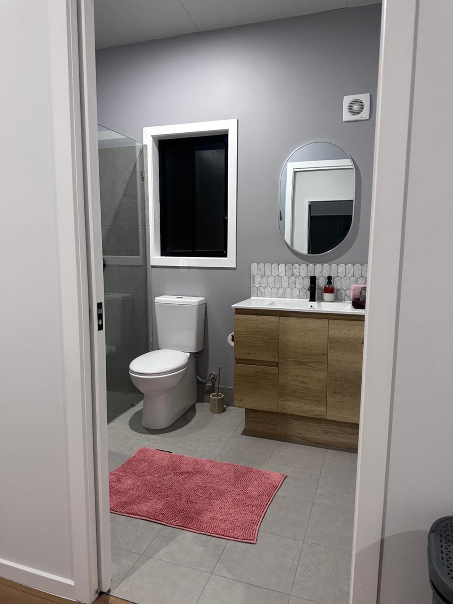 Aurora Self Contained Guest house 4*