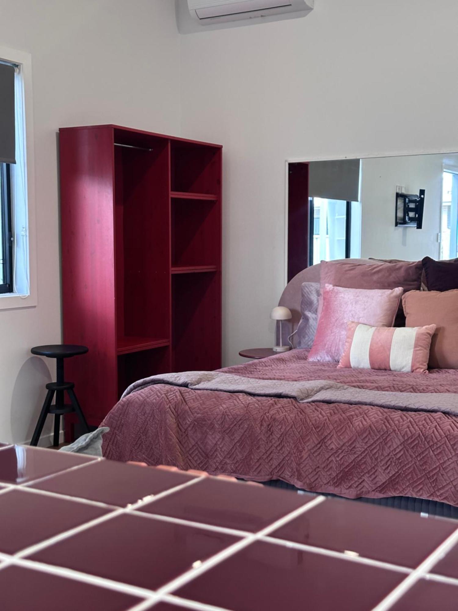 Guest house Aurora Self Contained 4*