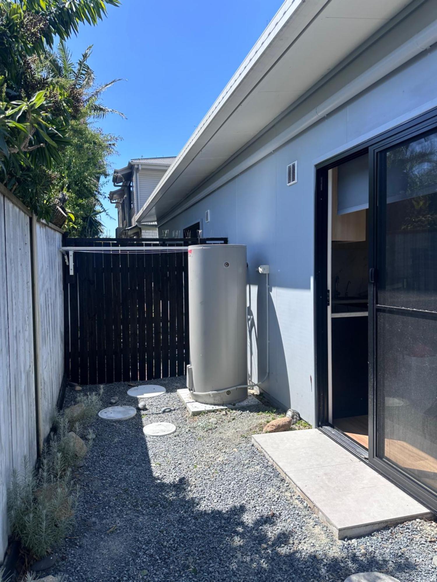 Aurora Self Contained Guest house