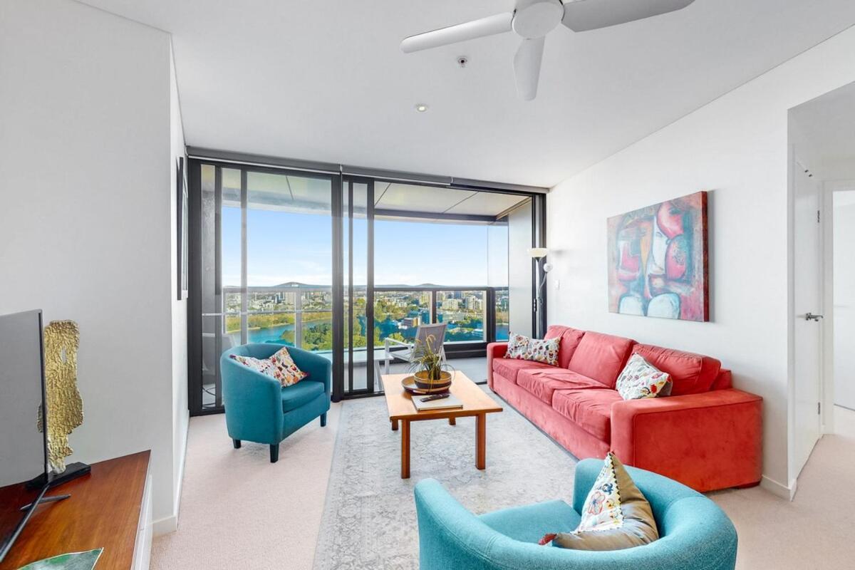 Apartment Once Upon A View With Balcony Pool And Parking Level 33 Brisbane
