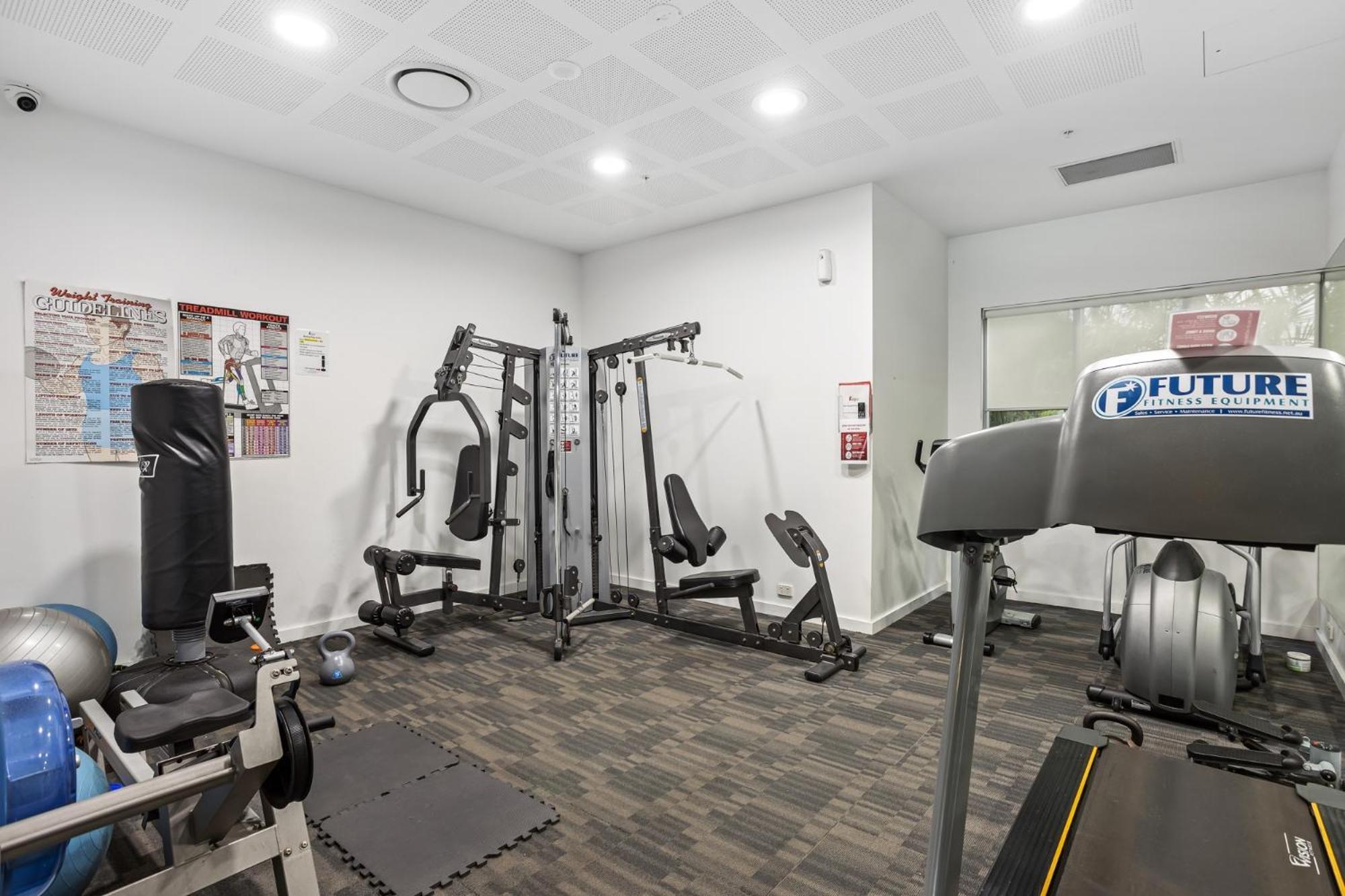 Stellar Location With Parking Pool & Gym Access Brisbane