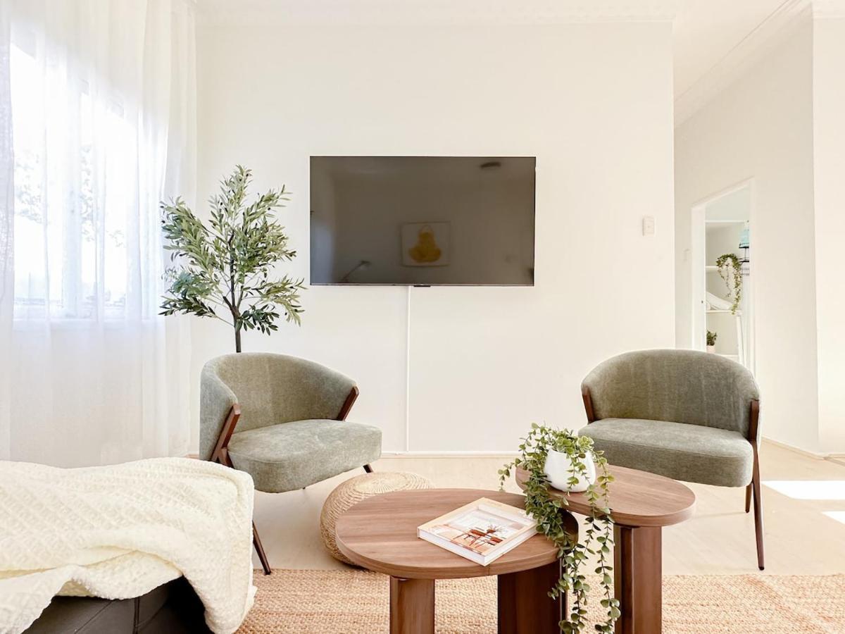 Penthouse Spot - Sleep 8 - Free Parking - 4km Cbd Brisbane