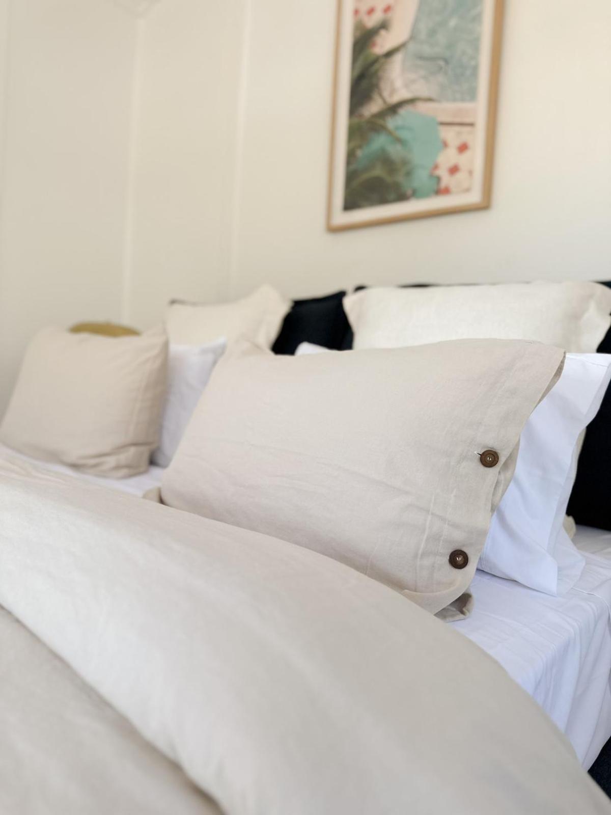 Apartment Penthouse Spot - Sleep 8 - Free Parking - 4km Cbd *