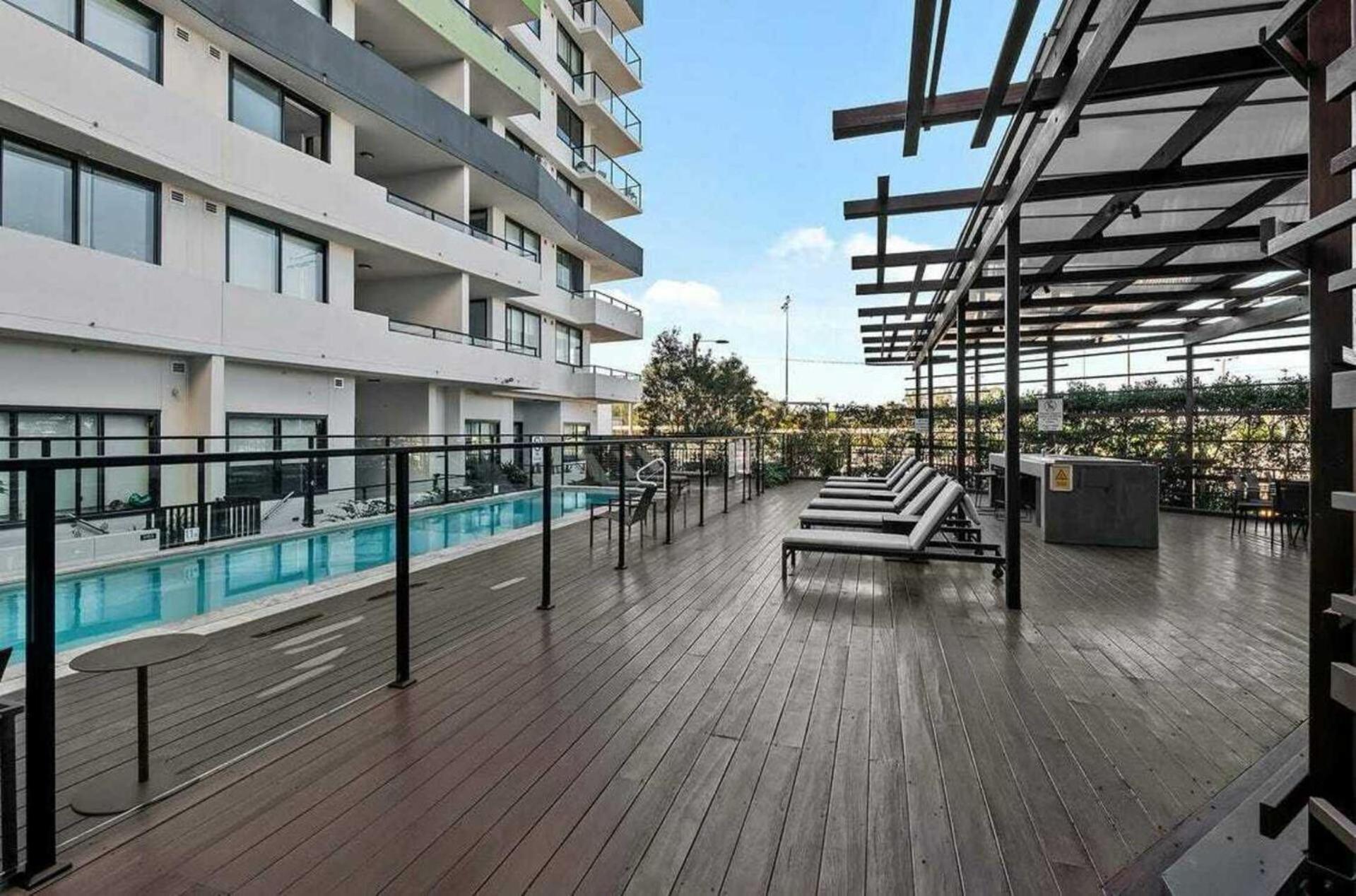 Stylish 2bdr Nundah With Golden Sunsets *