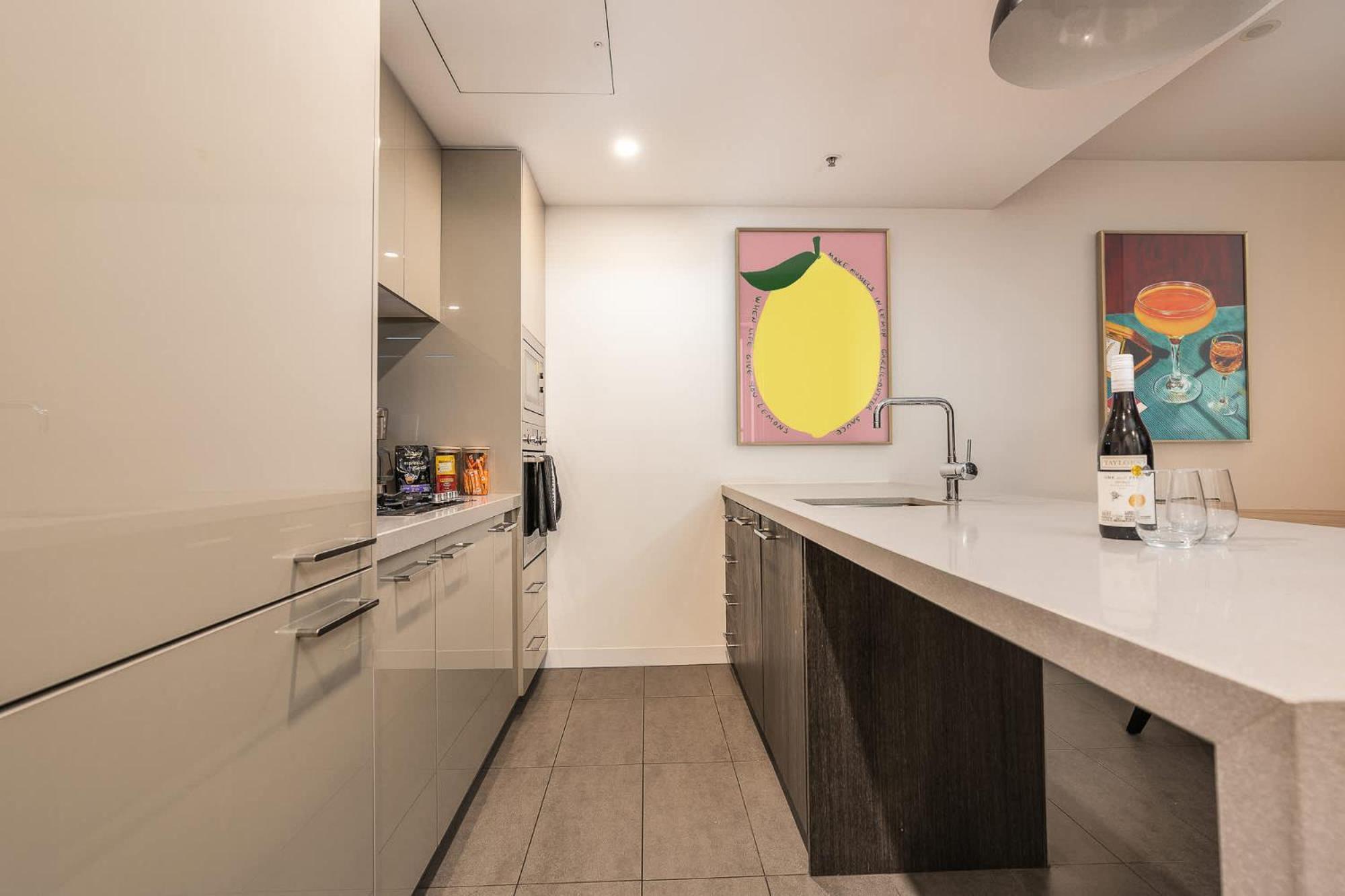 Sky-high Luxury Over The Gabba Views Pool