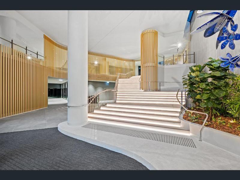 Apartment Lvl 23 Spire Infinity Pool Netflix Wifi Carpark By Stylish *