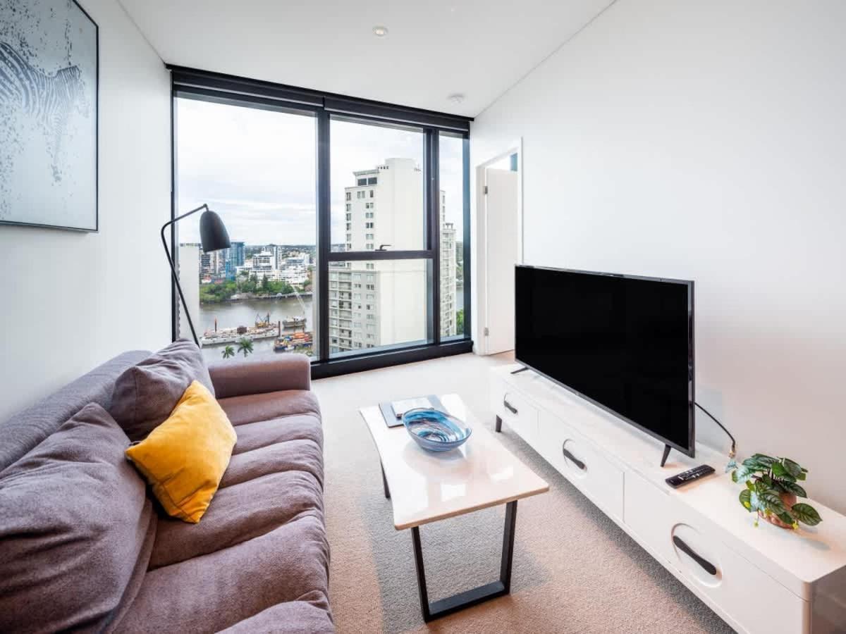 Lvl 24 Apartment In The Heart Of Cbd By Stylish Stays