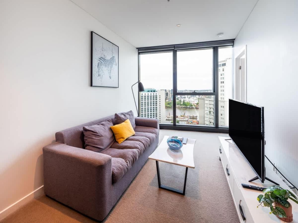 Lvl 24 Apartment In The Heart Of Cbd By Stylish Stays