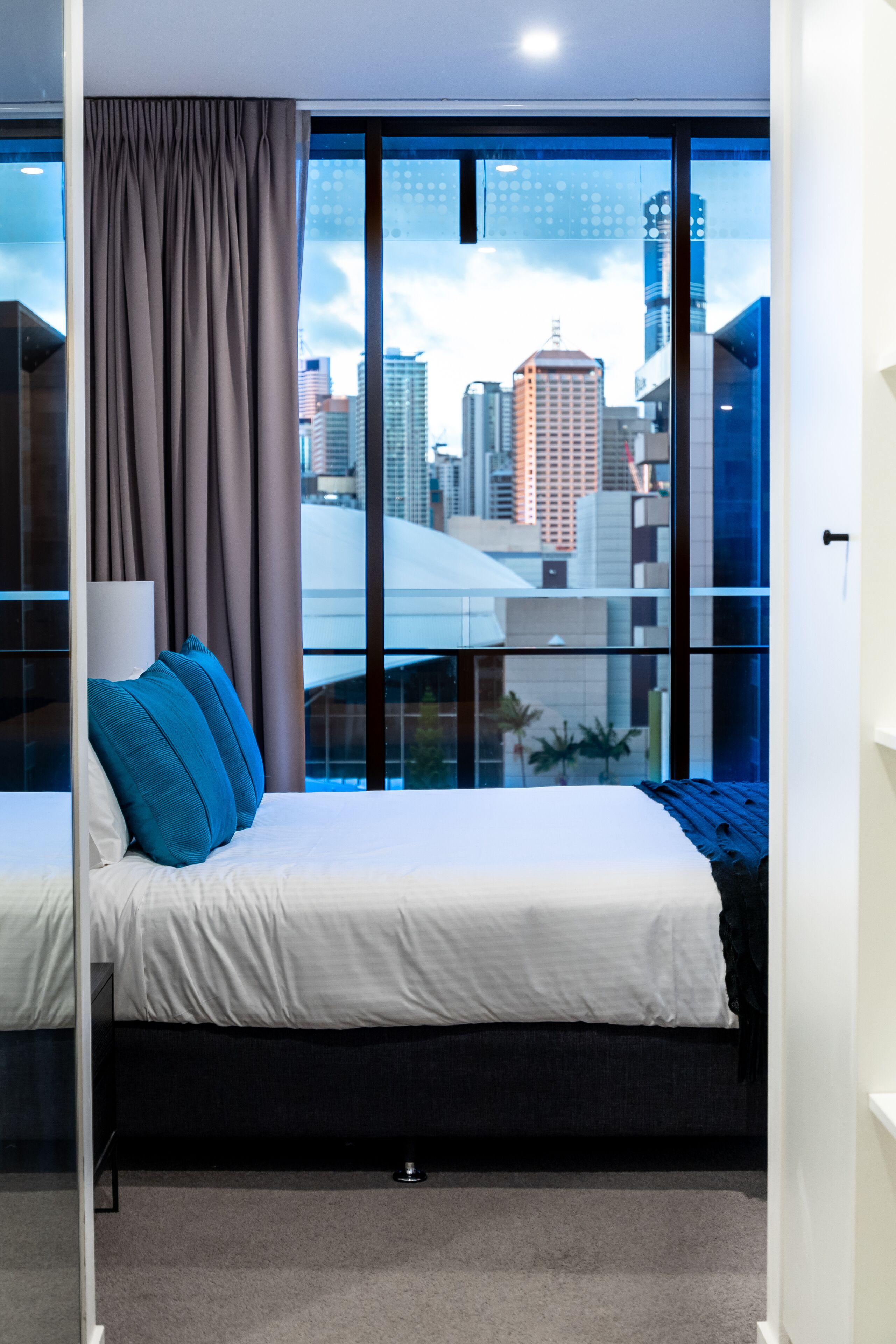 Opera South 5*