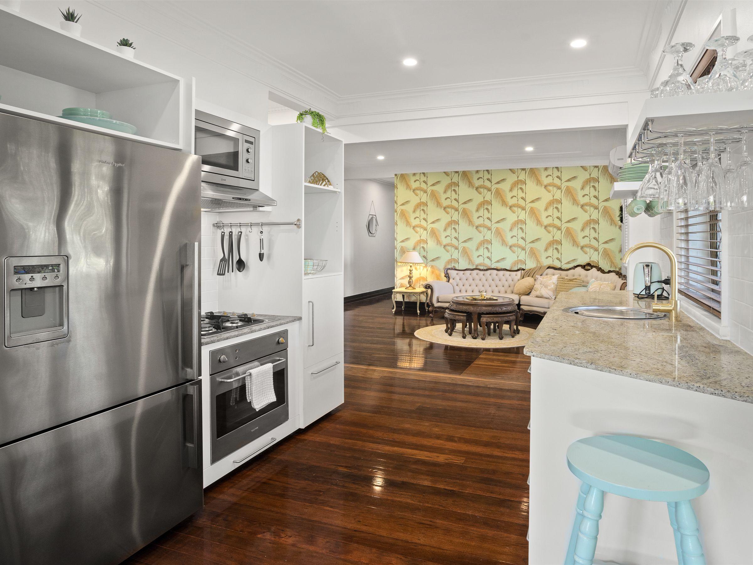 Anville Court Apartment *